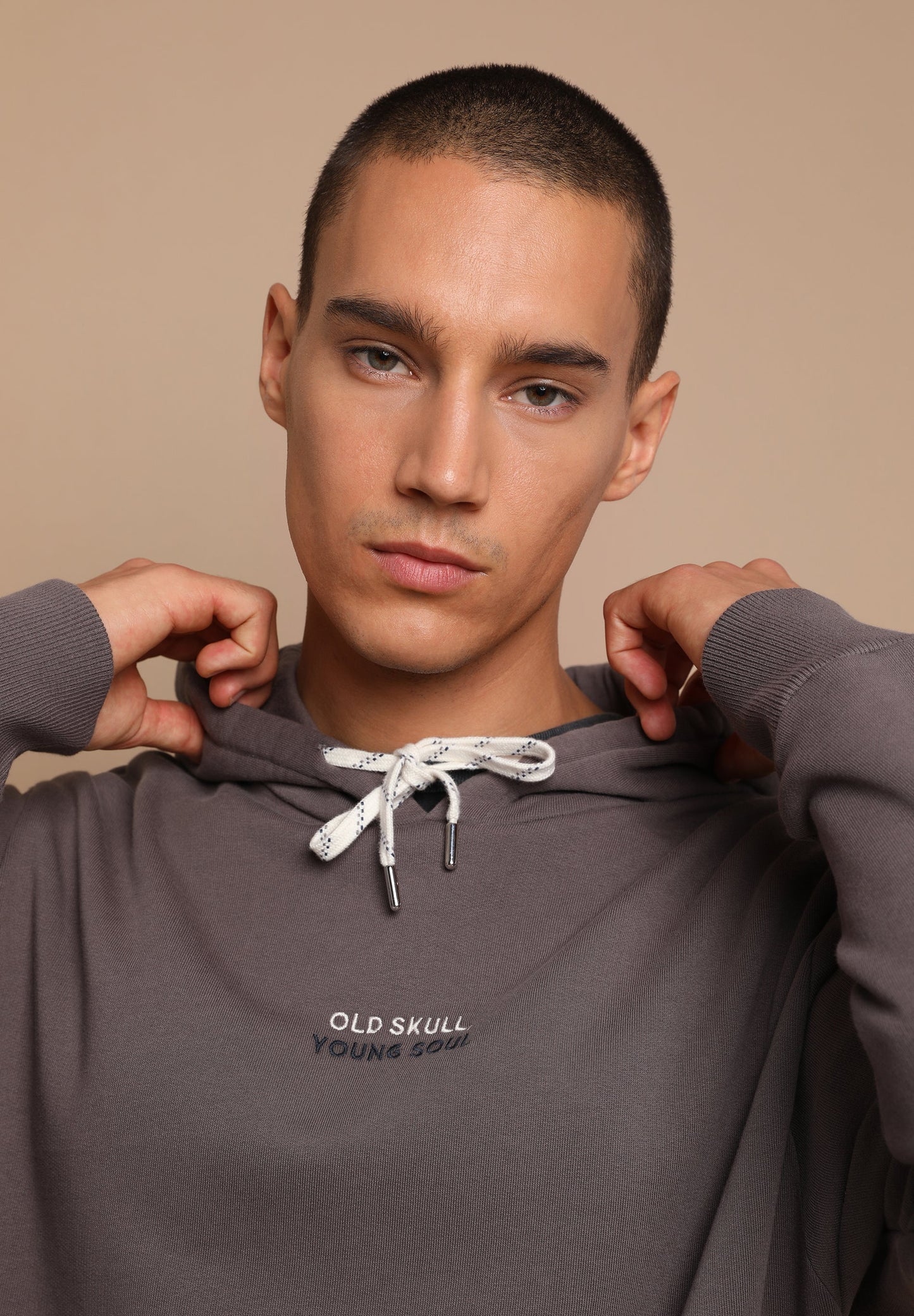 SUDADERA CAPUCHA OLD SKULL