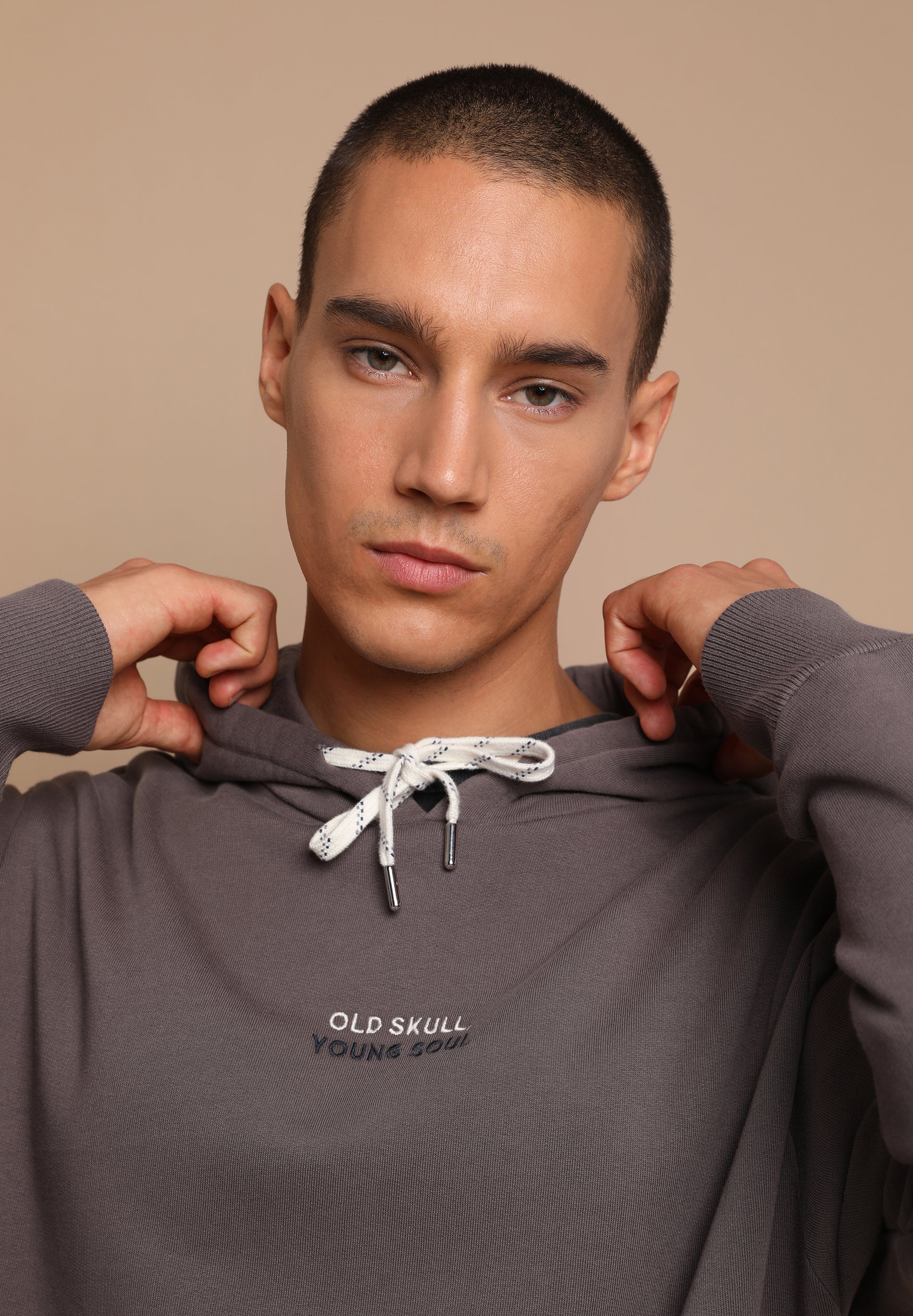 SUDADERA CAPUCHA OLD SKULL