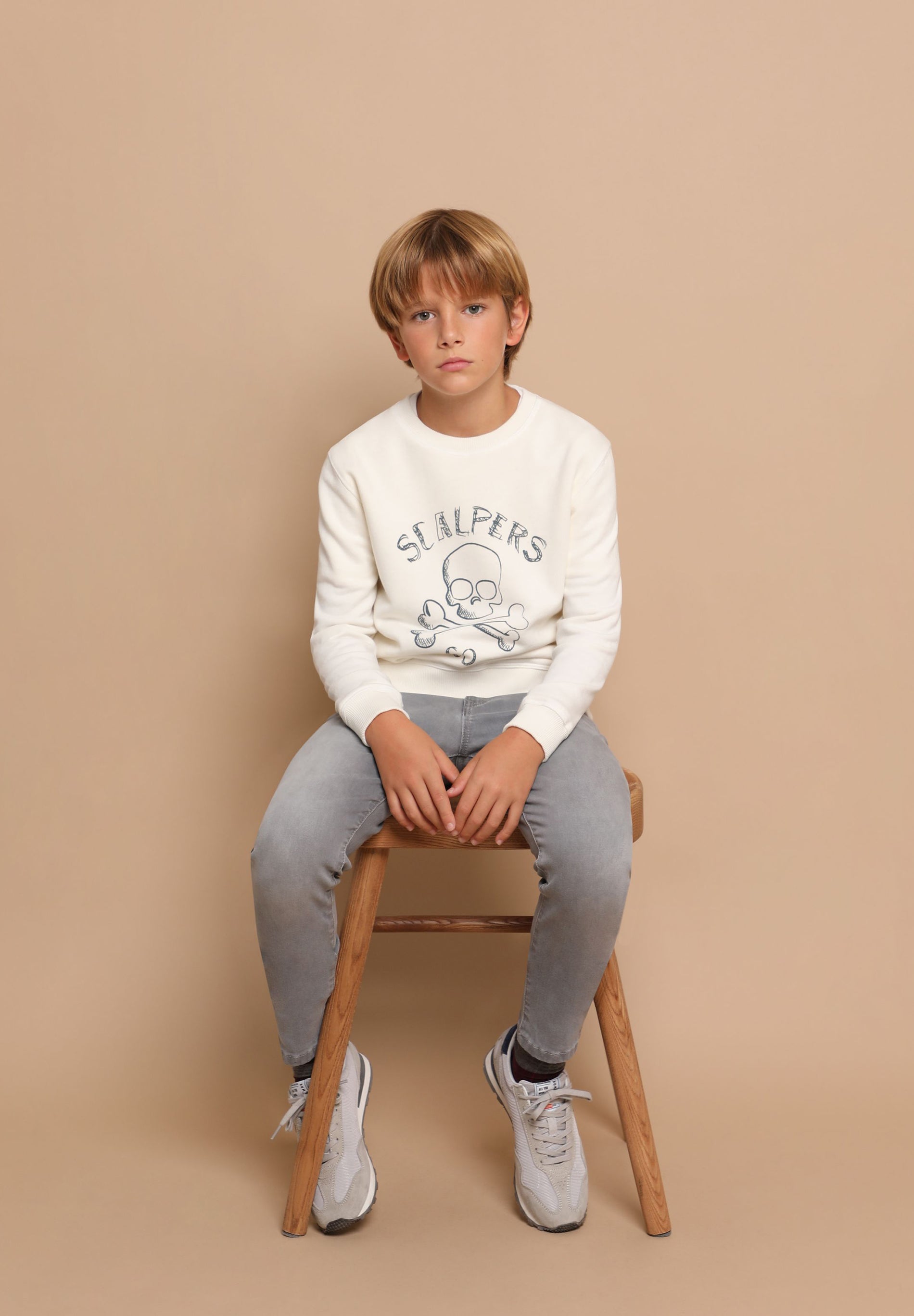 SUDADERA CALAVERA ILUSTRACIÓN