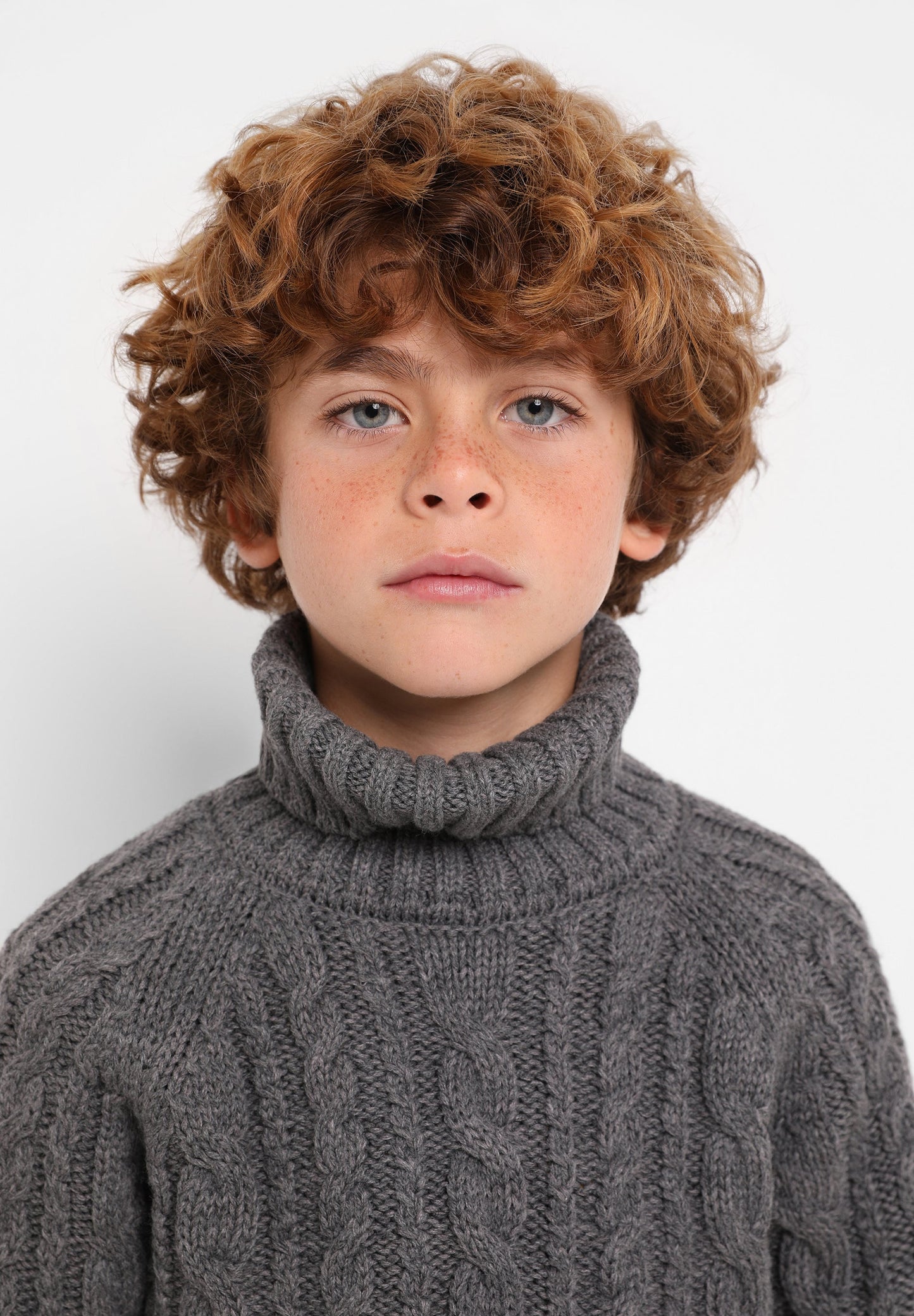 JERSEY OCHOS CUELLO ALTO