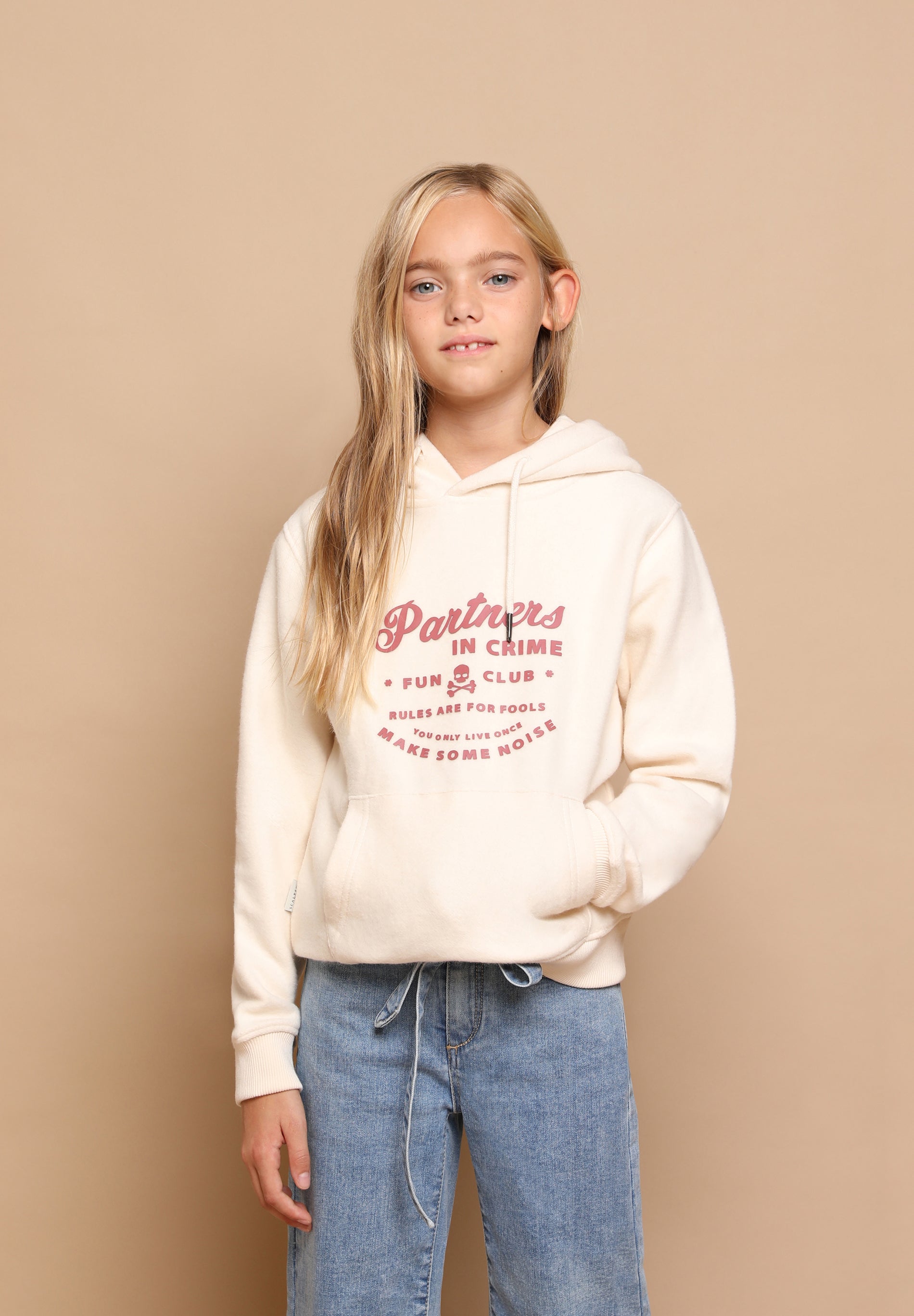 SUDADERA CAPUCHA PRINT FRONTAL