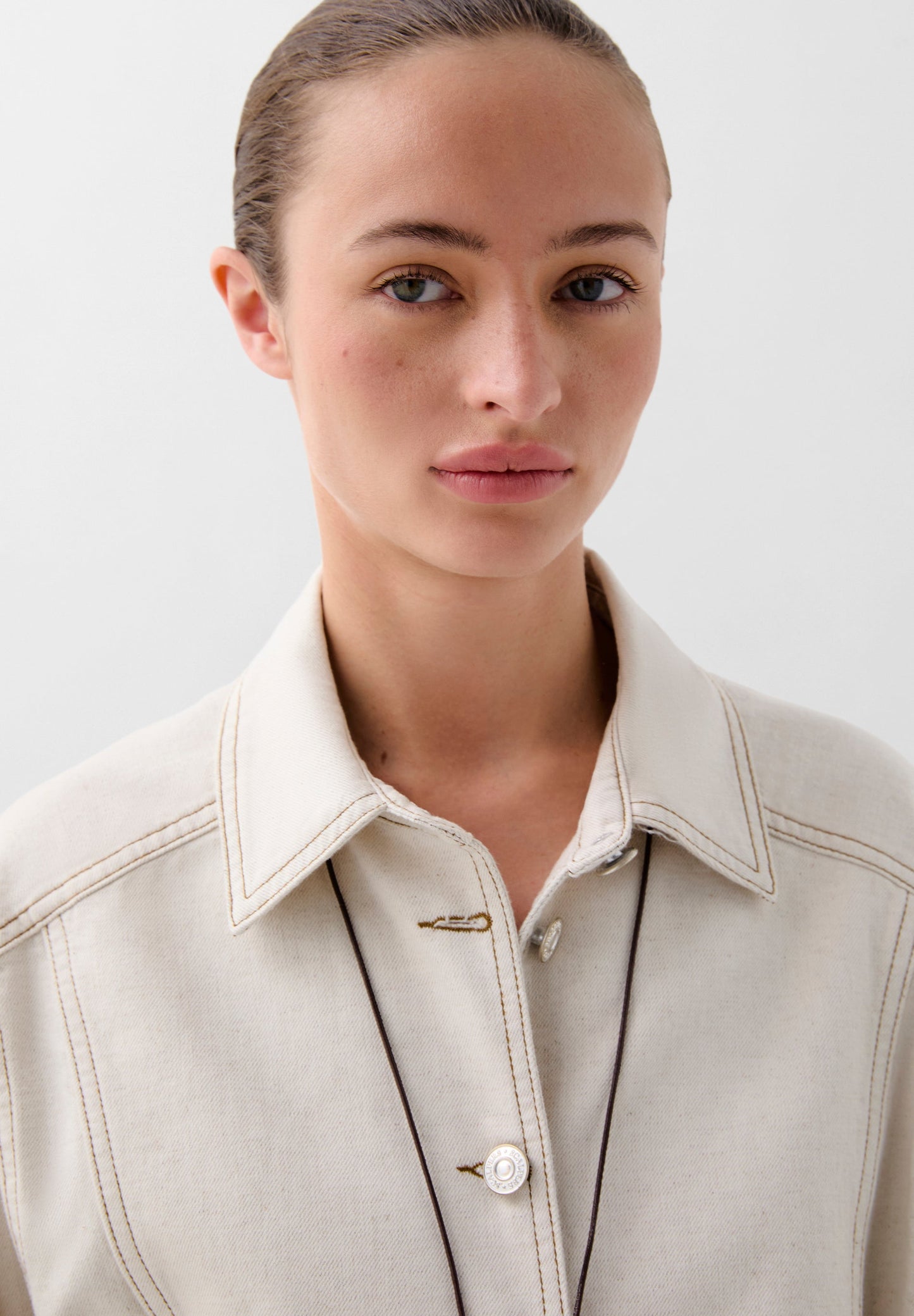 CHAQUETA BOMBER COSTURAS CONTRASTE