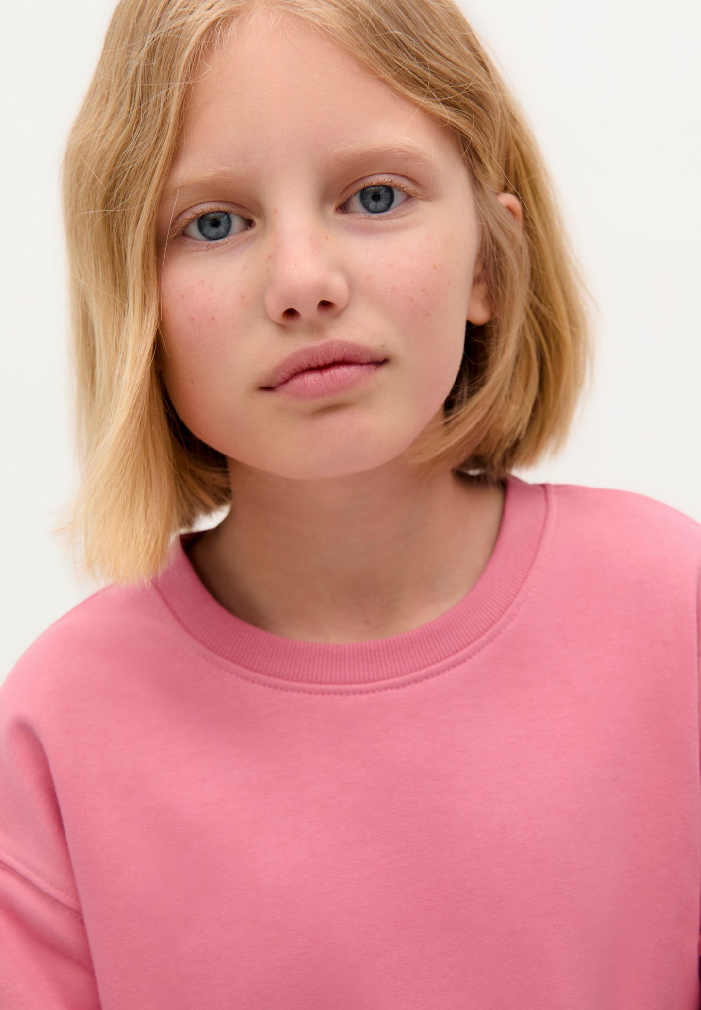 SUDADERA BORDADOS FLORES