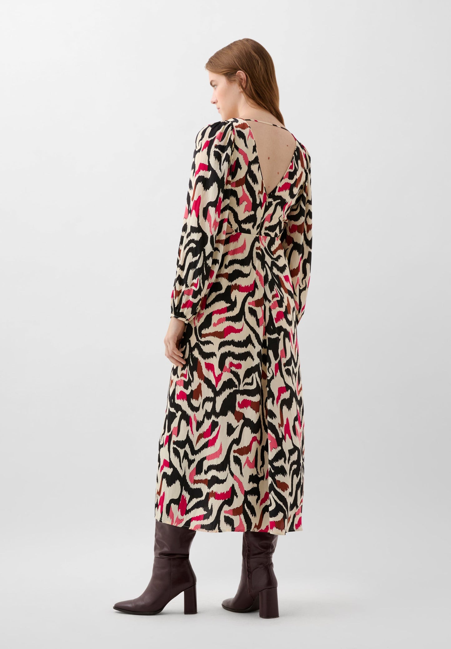 VESTIDO ESTAMPADO ABERTURAS