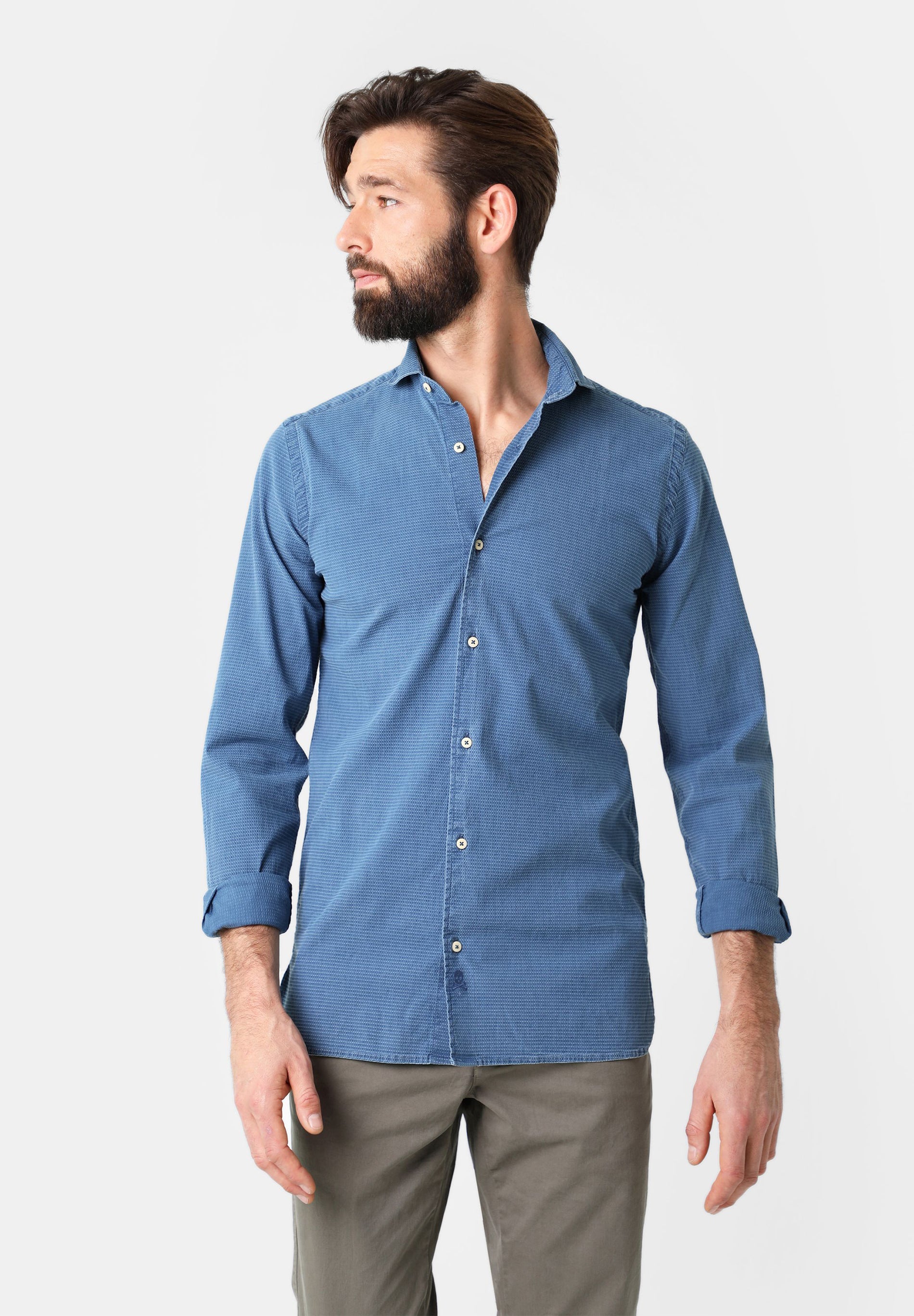 CAMISA CALAVERA BORDADA TONO