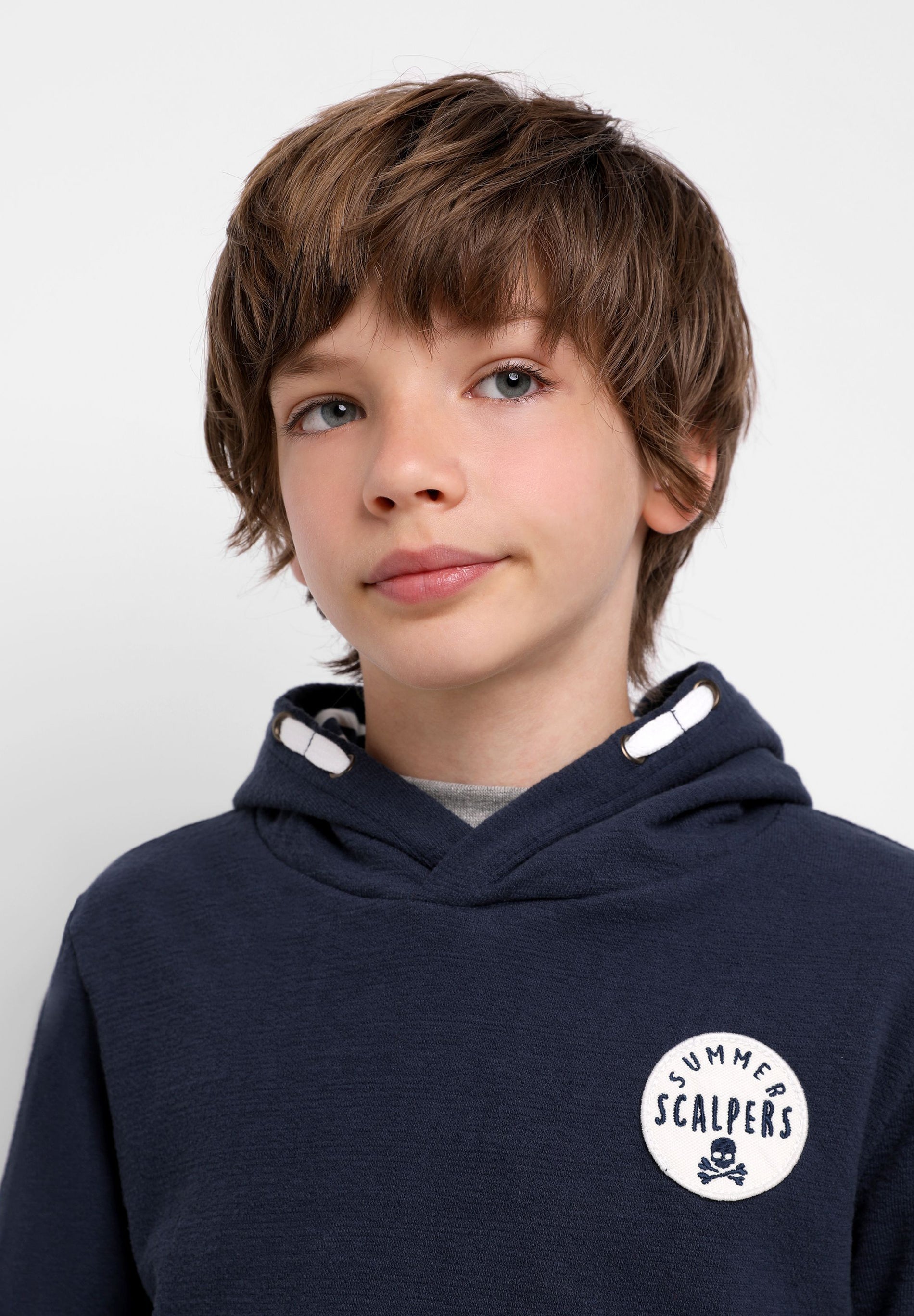 SUDADERA ESTRUCTURA CAPUCHA