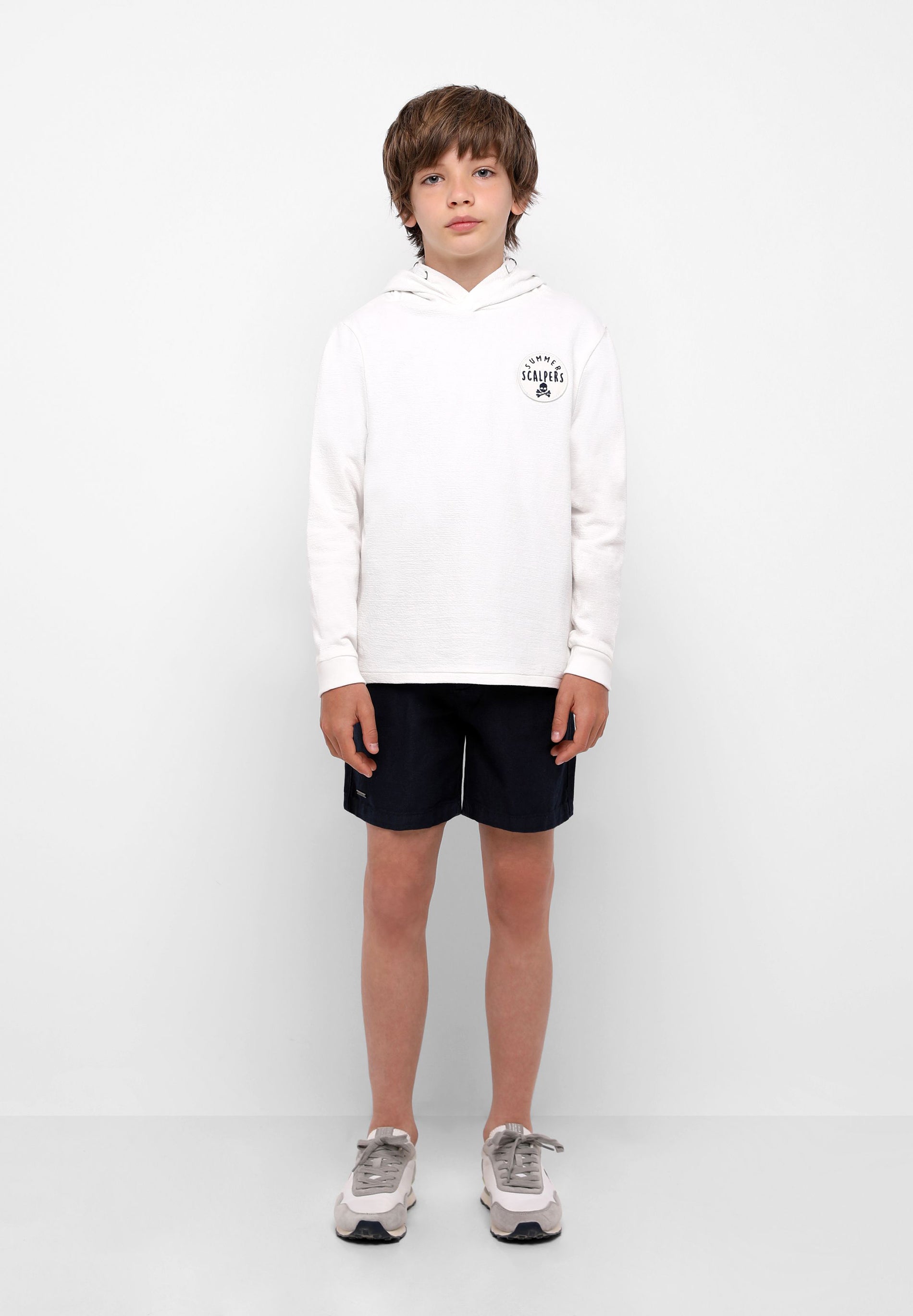 SUDADERA ESTRUCTURA CAPUCHA