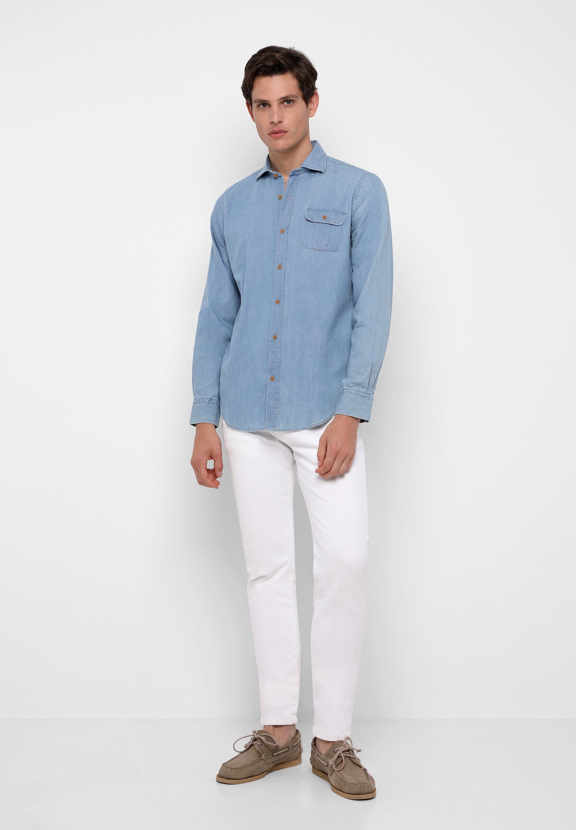 CAMISA DENIM BOLSILLO TAPETA