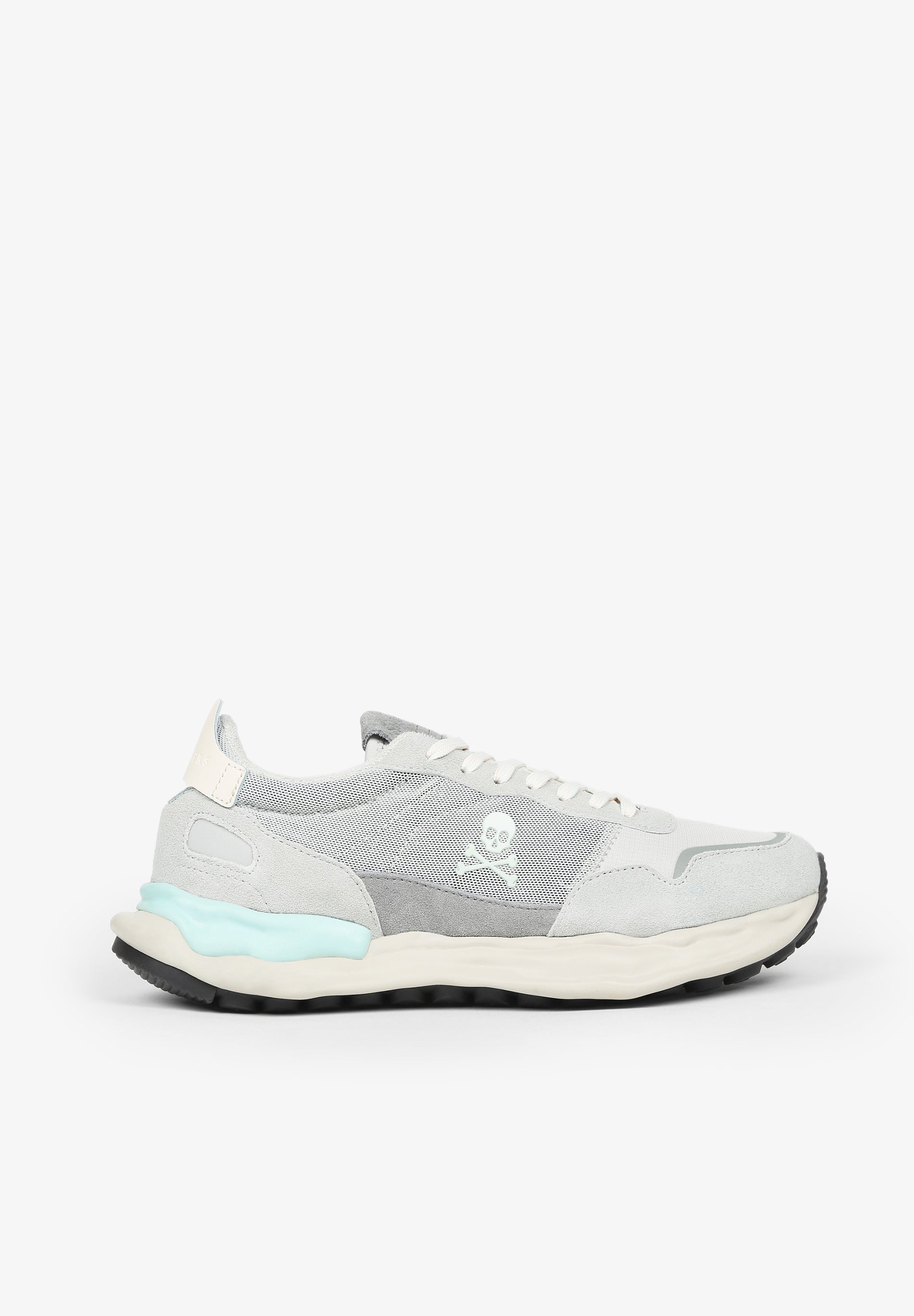 SNEAKERS PREMIUM DETALLES