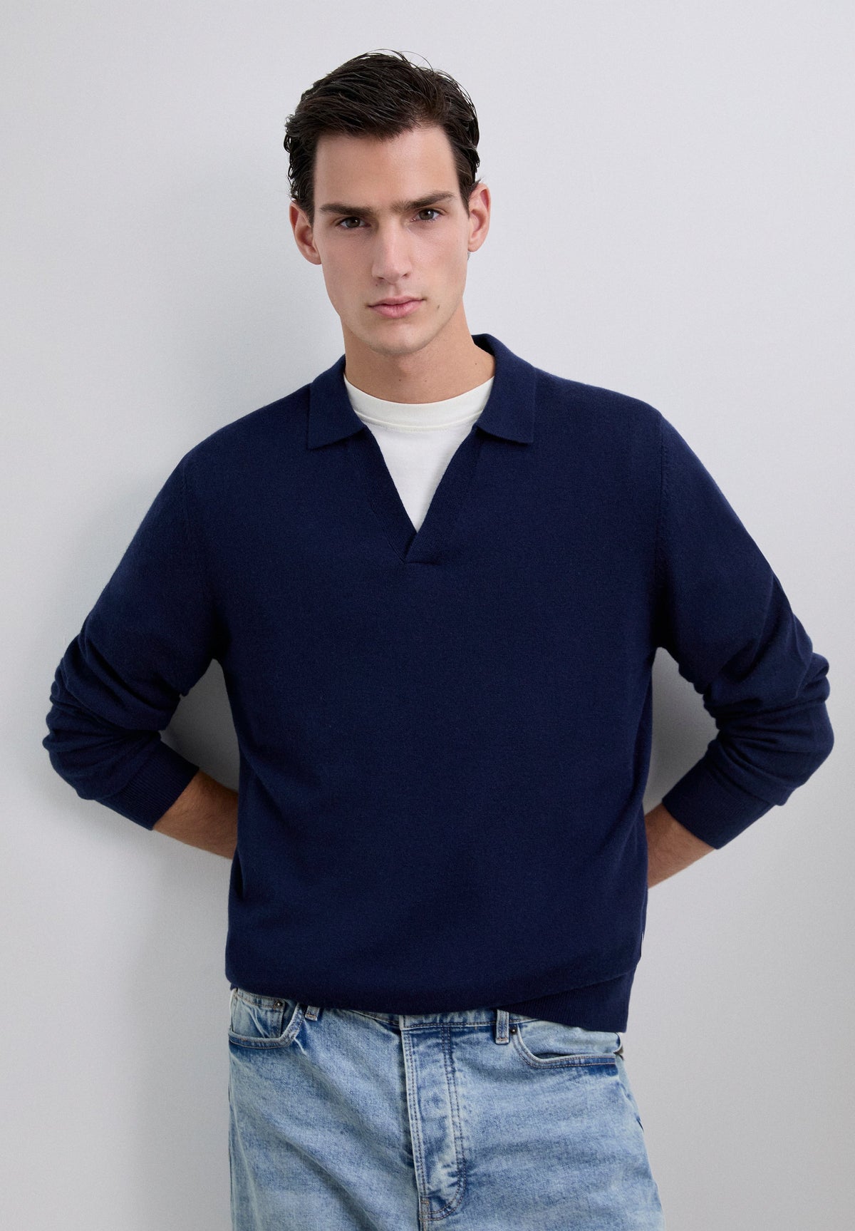 CHALECO POLO CUELLO PICO LANA