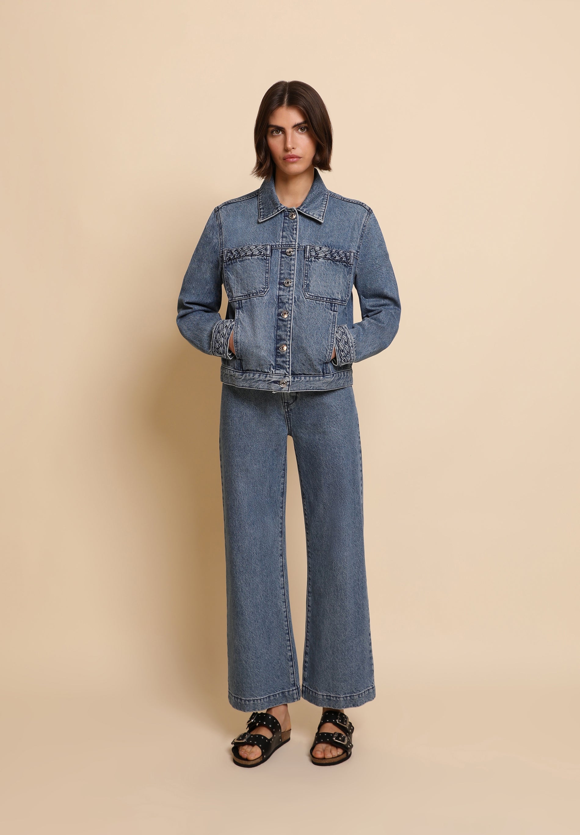 PANTALÓN DENIM DETALLE TRENZADO