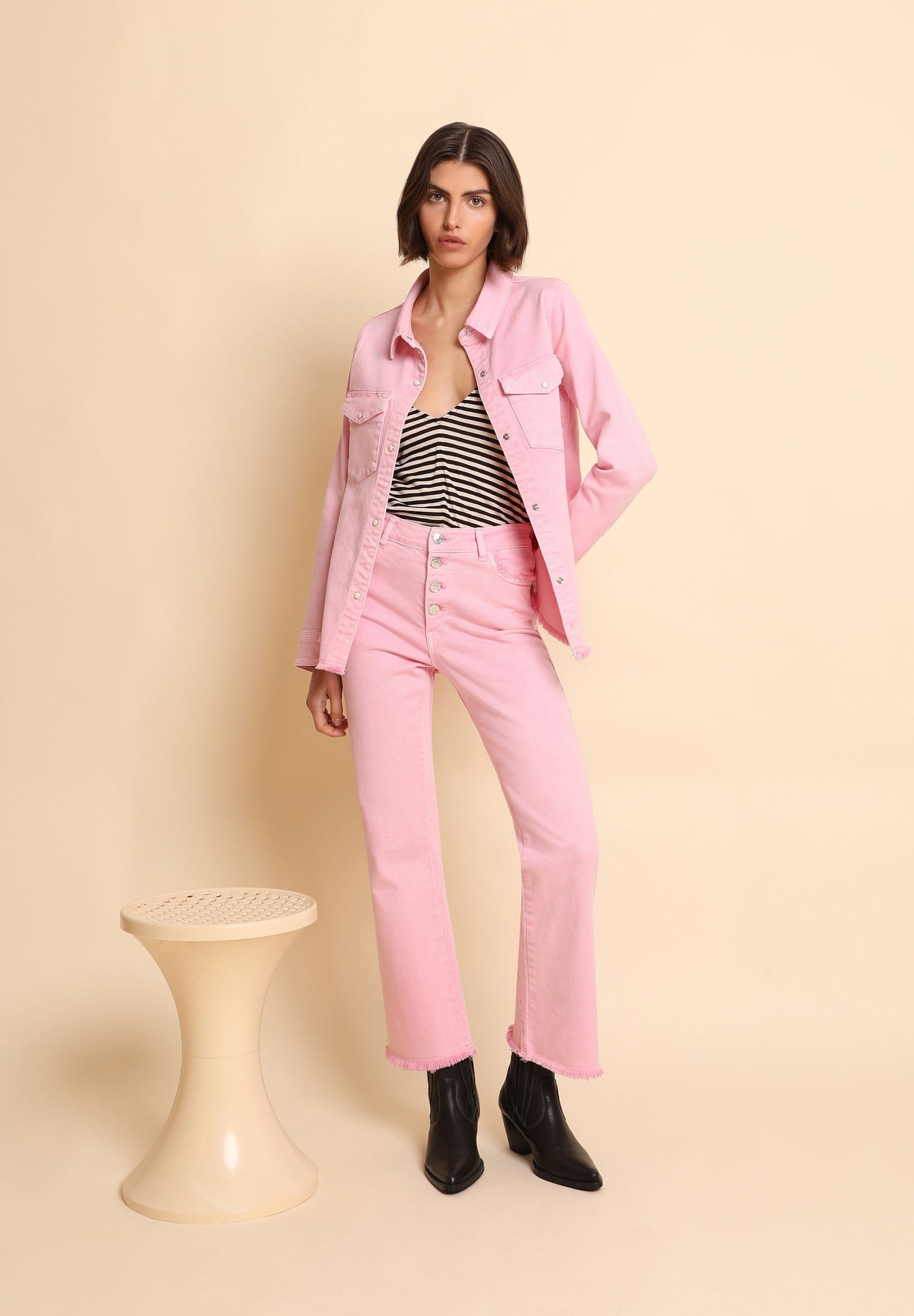 PANTALÓN DENIM ANKLE FLARE