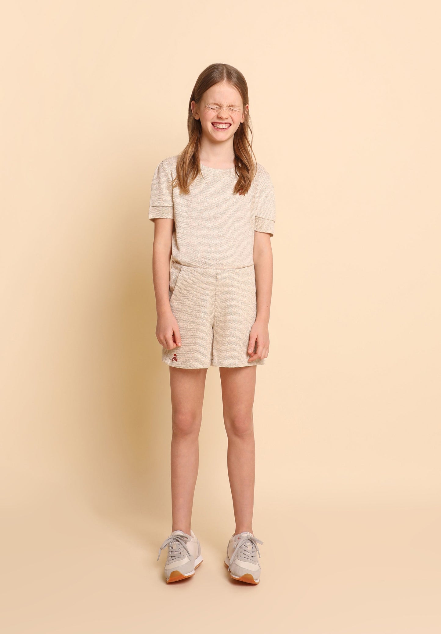 SHORTS PUNTO CALAVERA BORDADA