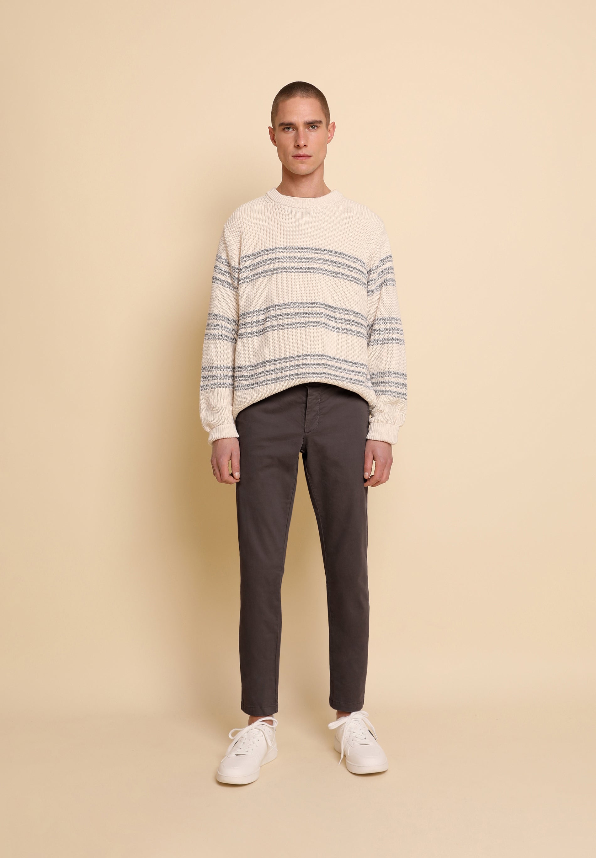 PANTALÓN CHINO CASUAL