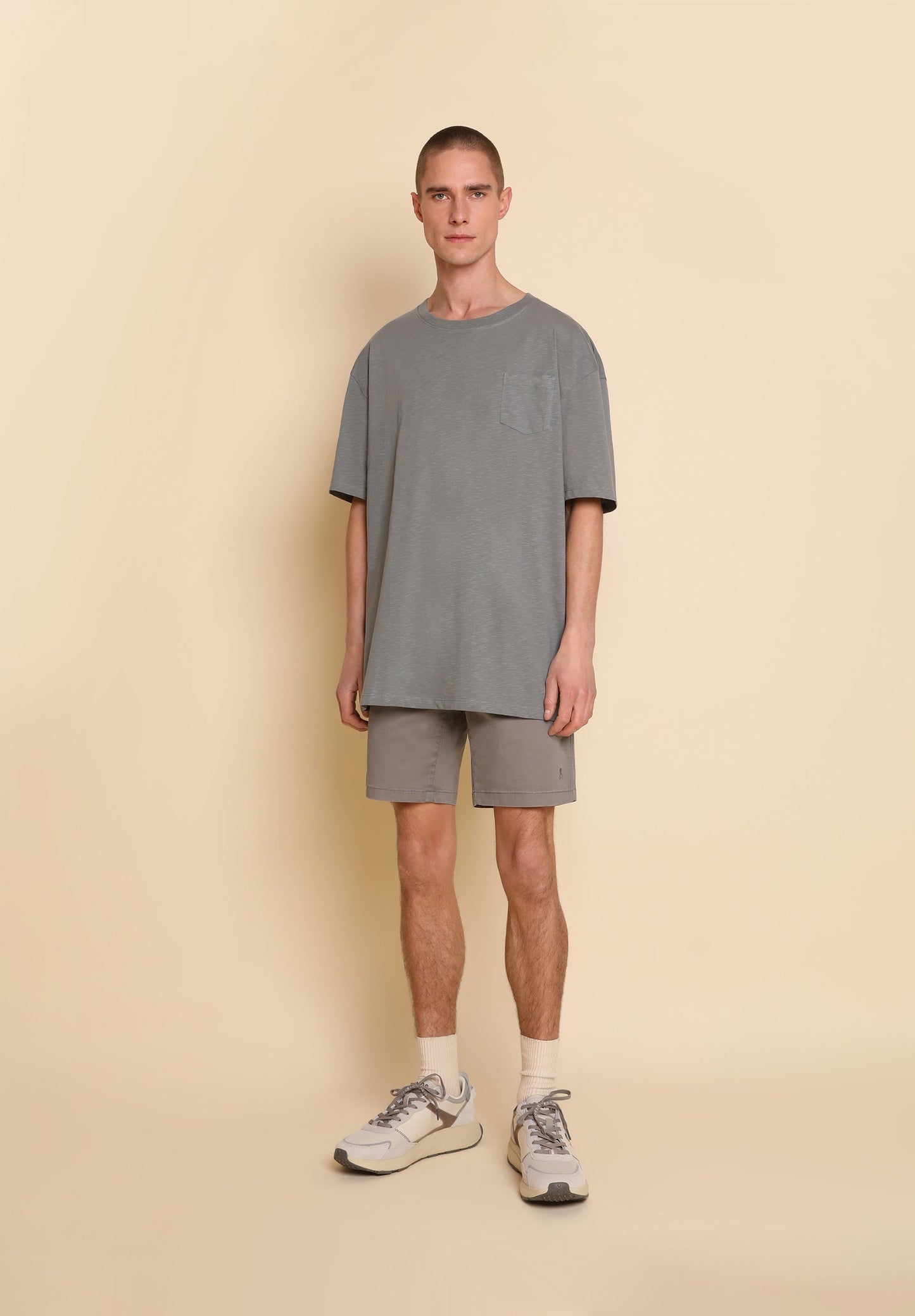 CAMISETA OVERSIZE BOLSILLO