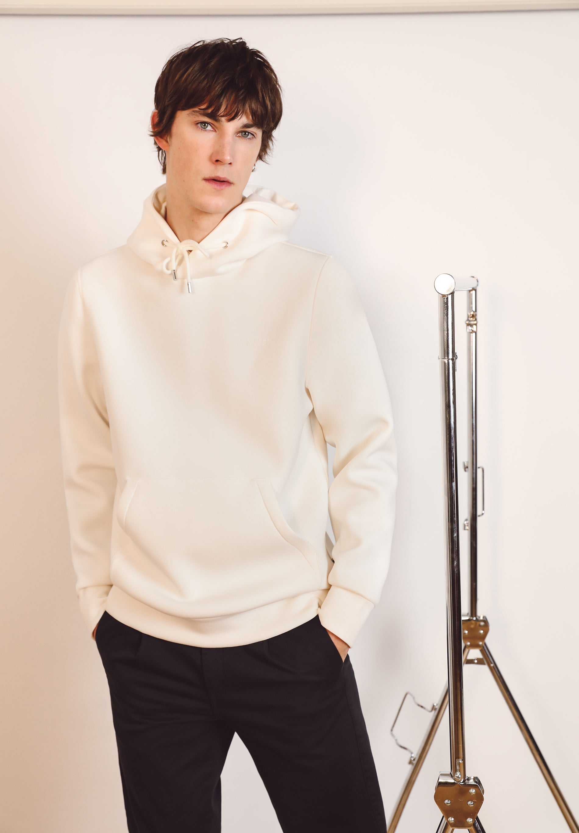SUDADERA NEO CAPUCHA