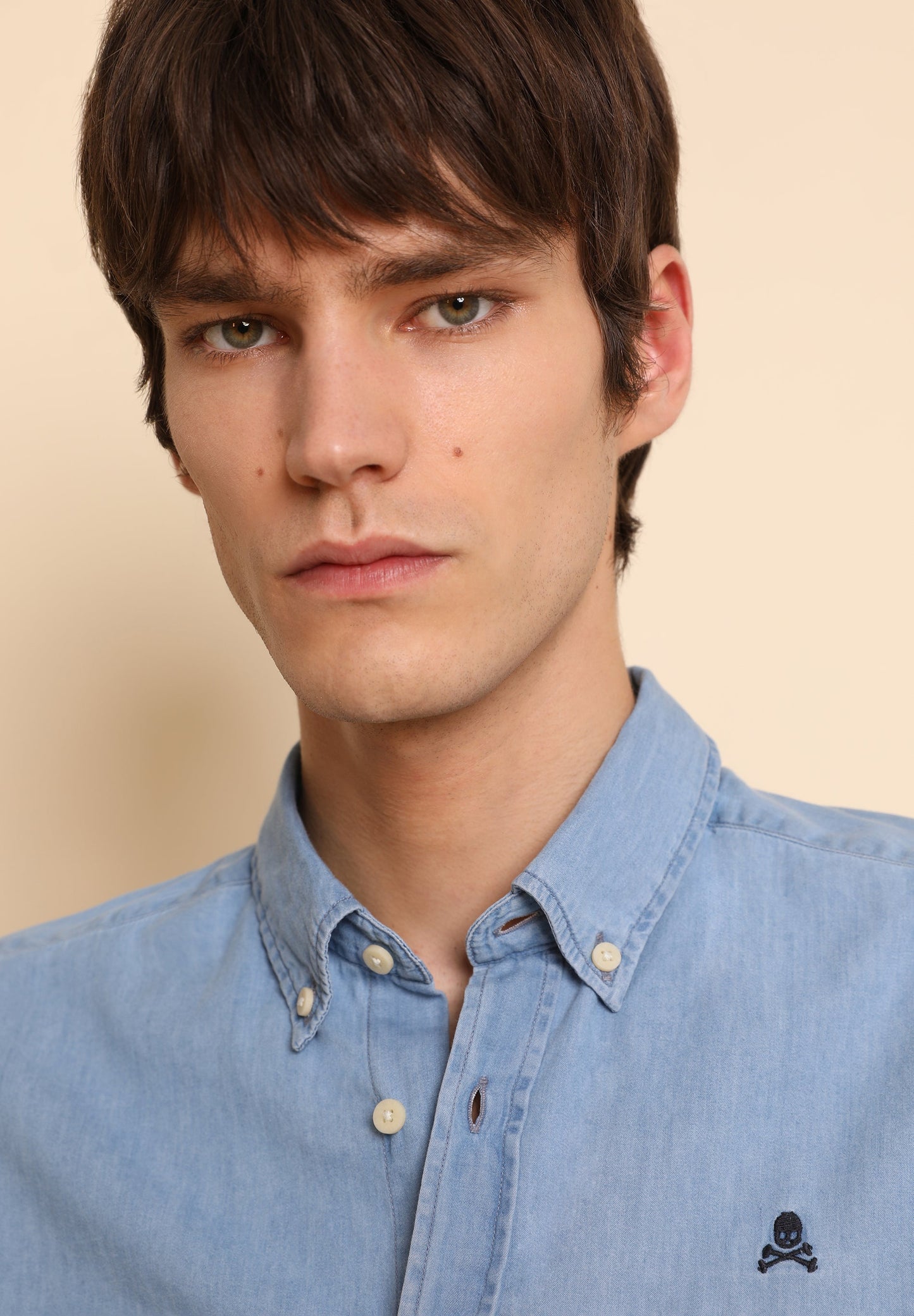 CAMISA DENIM CUELLO BOTONES