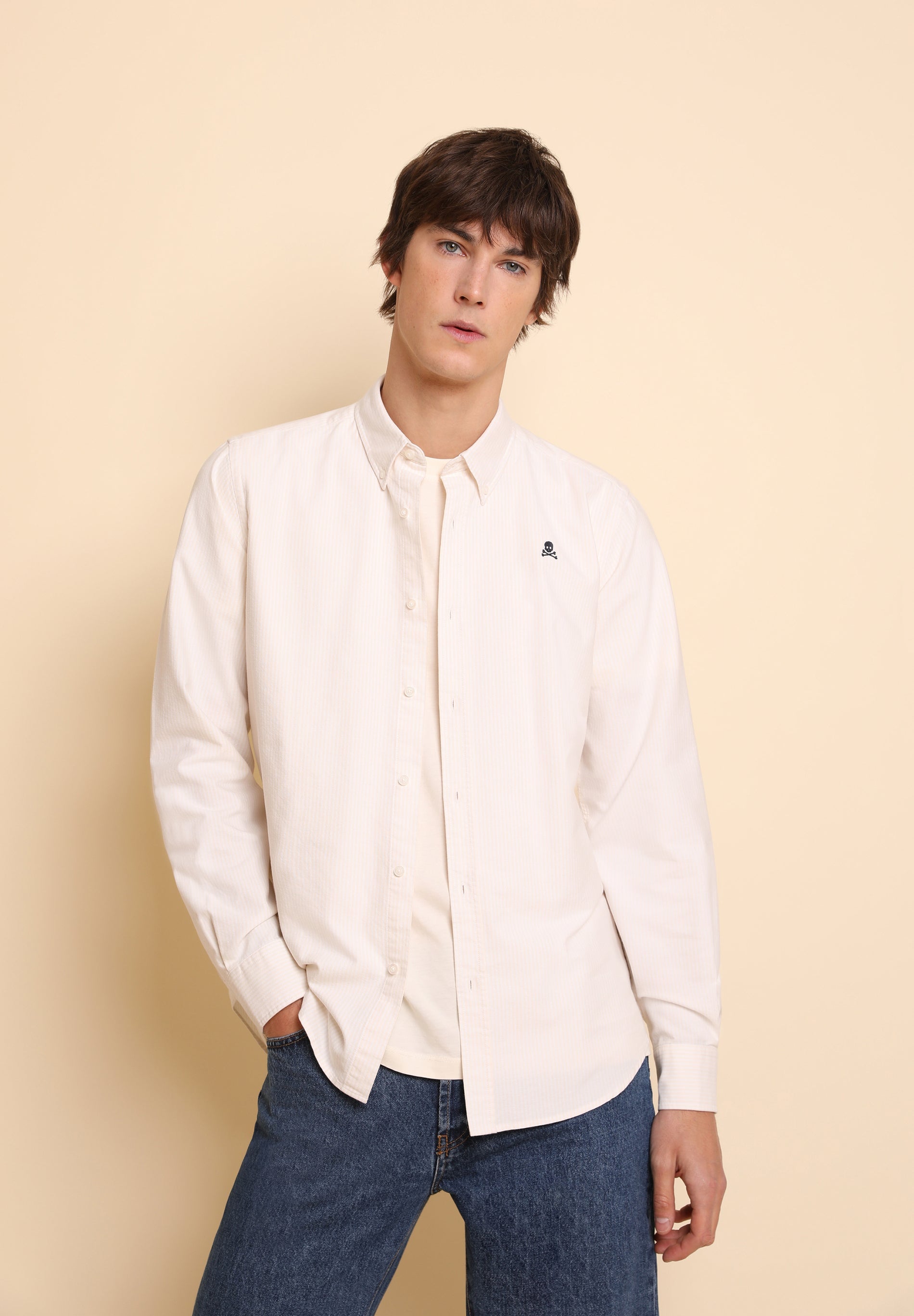 CAMISA OXFORD RAYAS CUELLO BOTONES