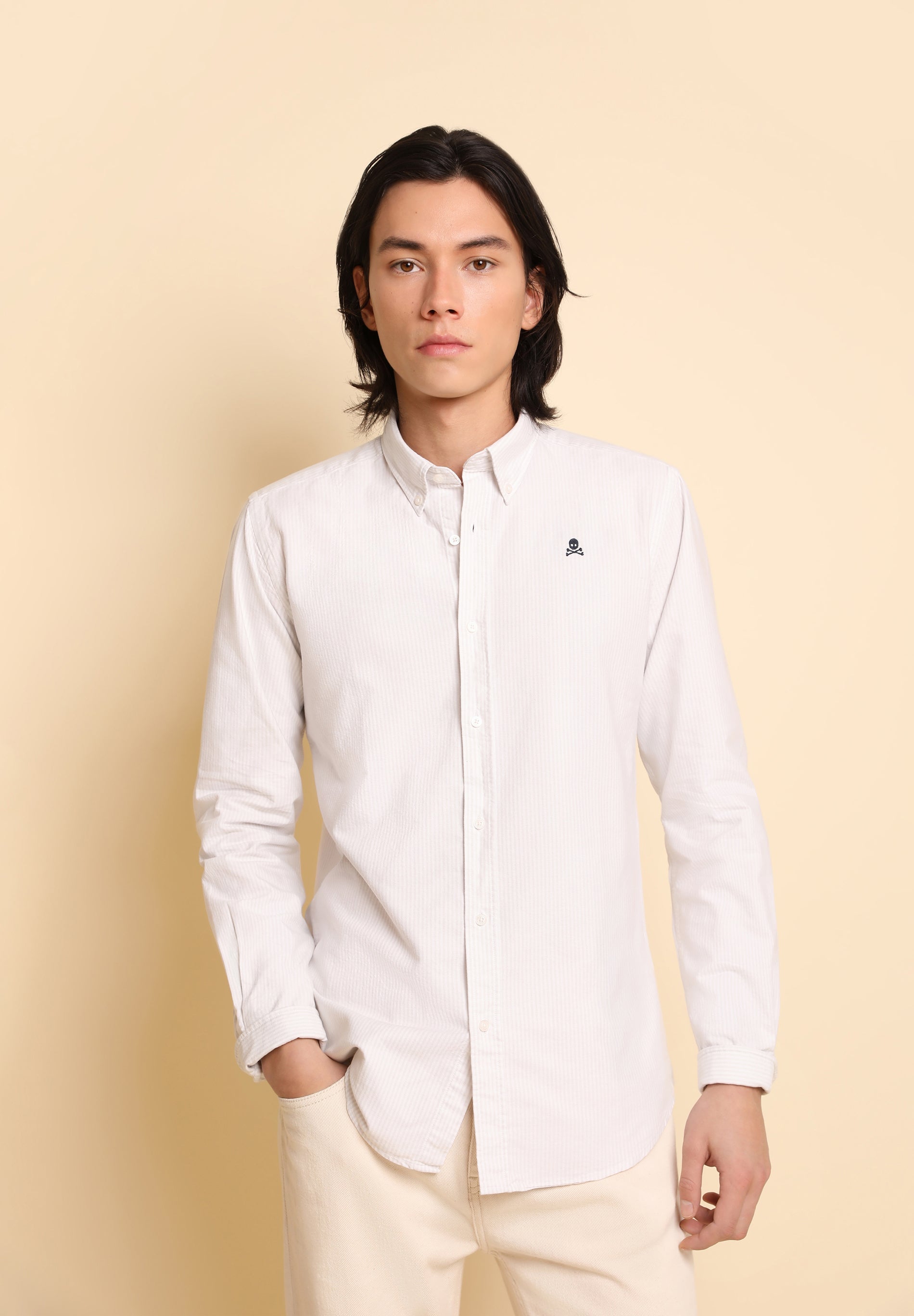 CAMISA OXFORD RAYAS CUELLO BOTONES