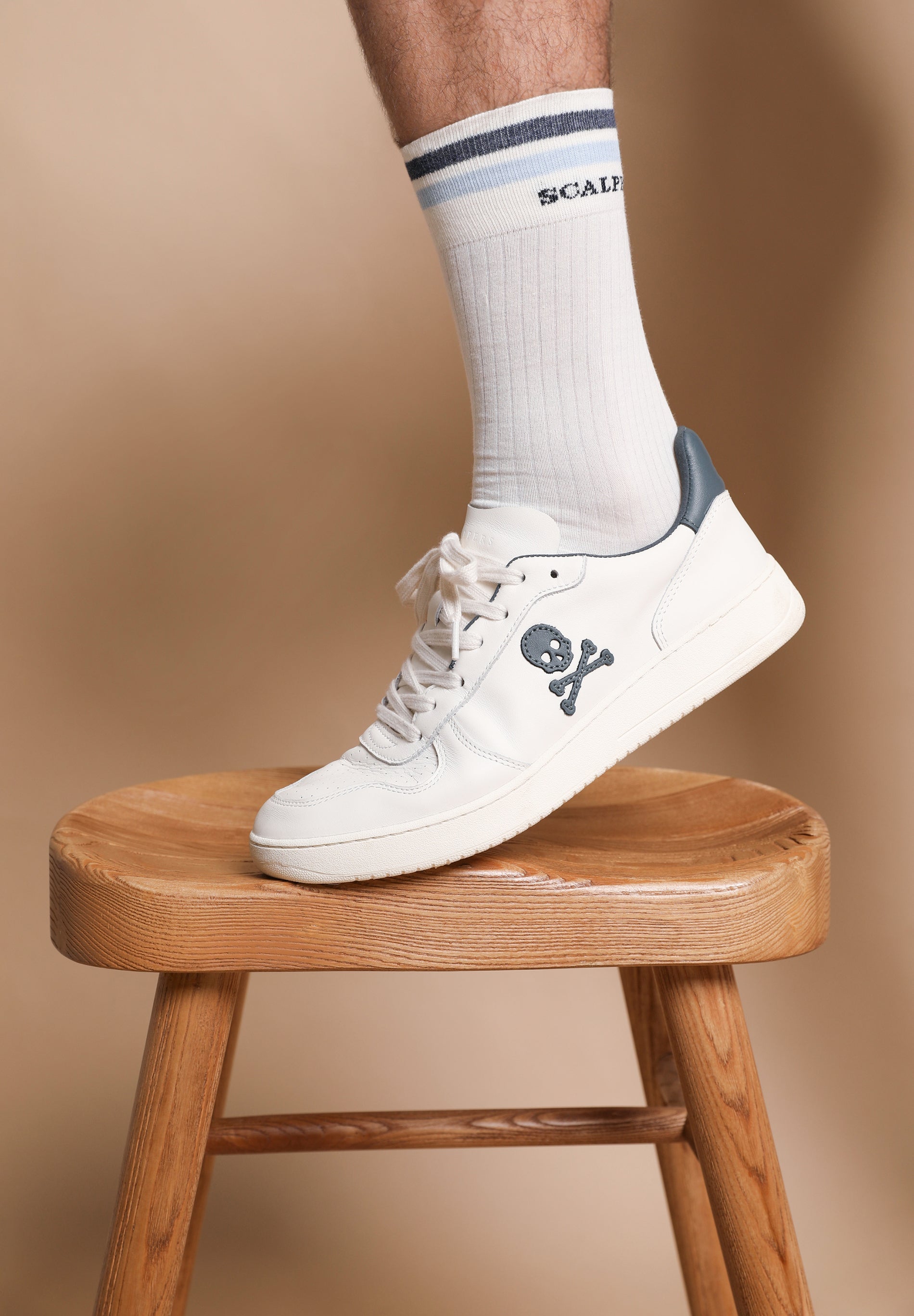 SNEAKERS PIEL DETALLE CONTRASTE COPA DAVIS