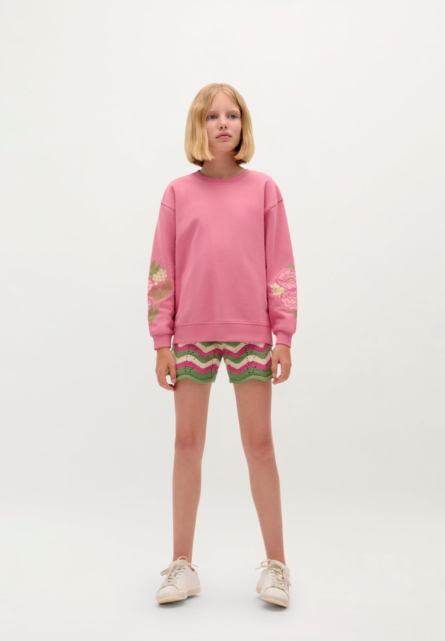 SUDADERA BORDADOS FLORES