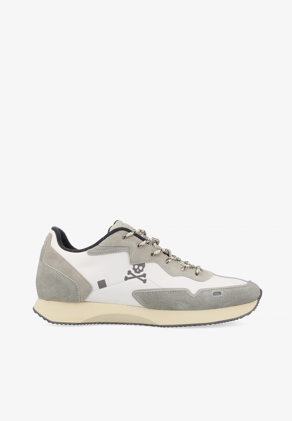 SNEAKERS DETALLE SUELA LATERAL