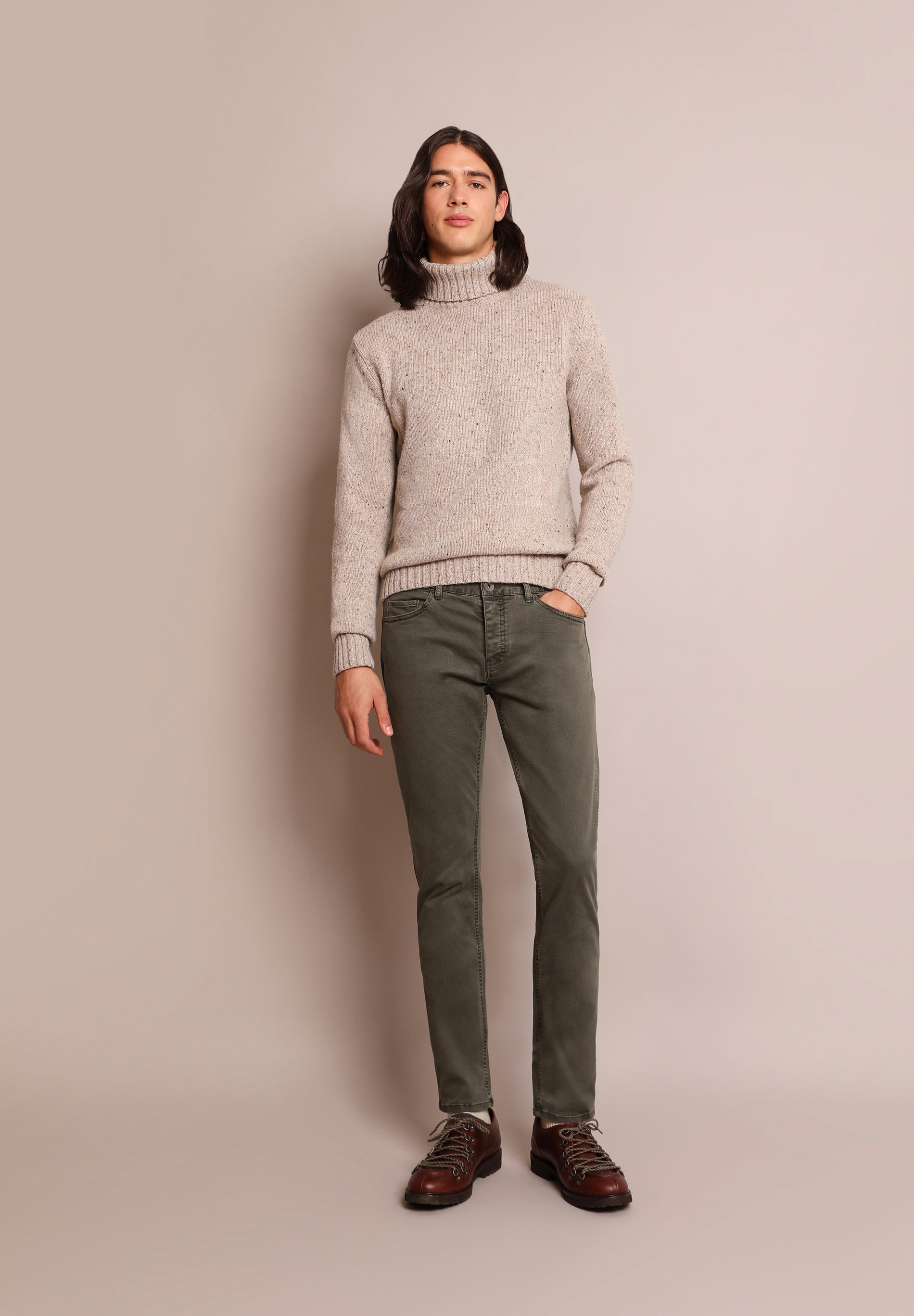 PANTALÓN CINCO BOLSILLOS