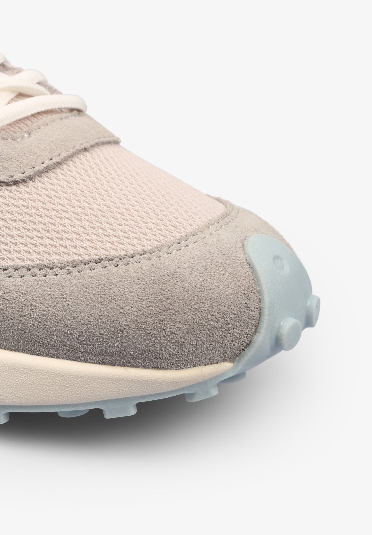 SNEAKERS CALAVERA SUELA DENTADA