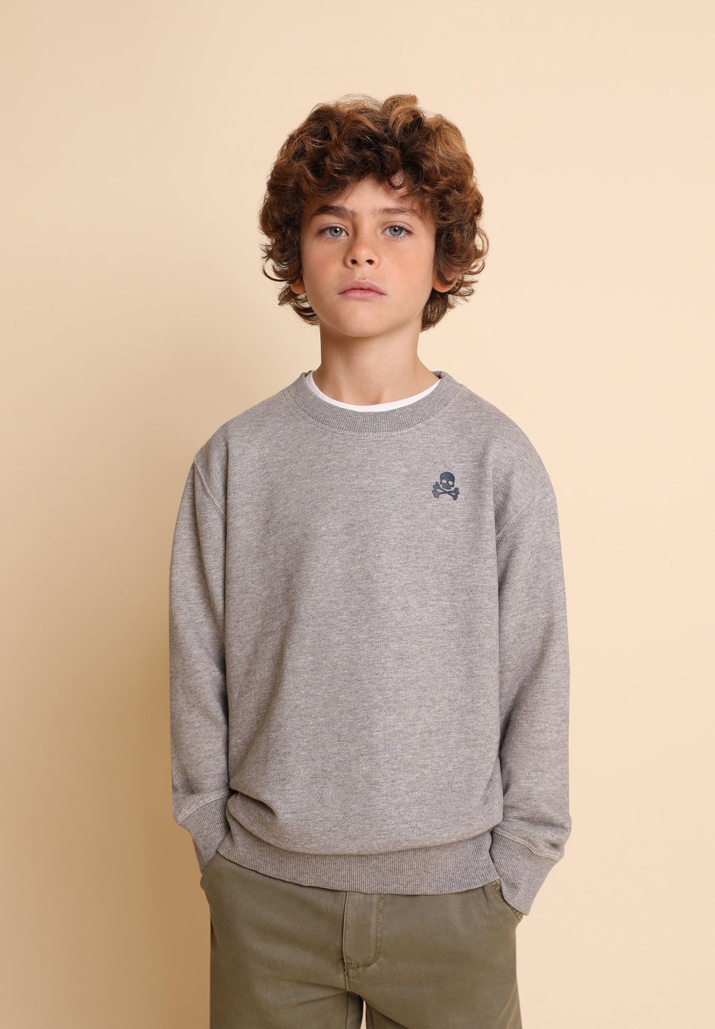 SUDADERA CALAVERA NO LIMITS