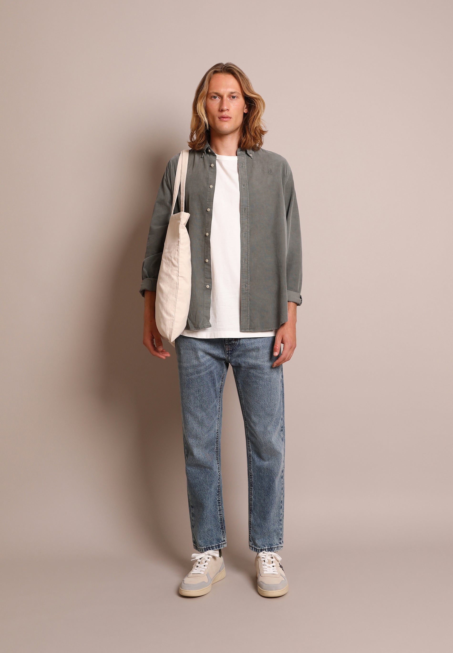 CAMISA PANA CUELLO CON BOTONES