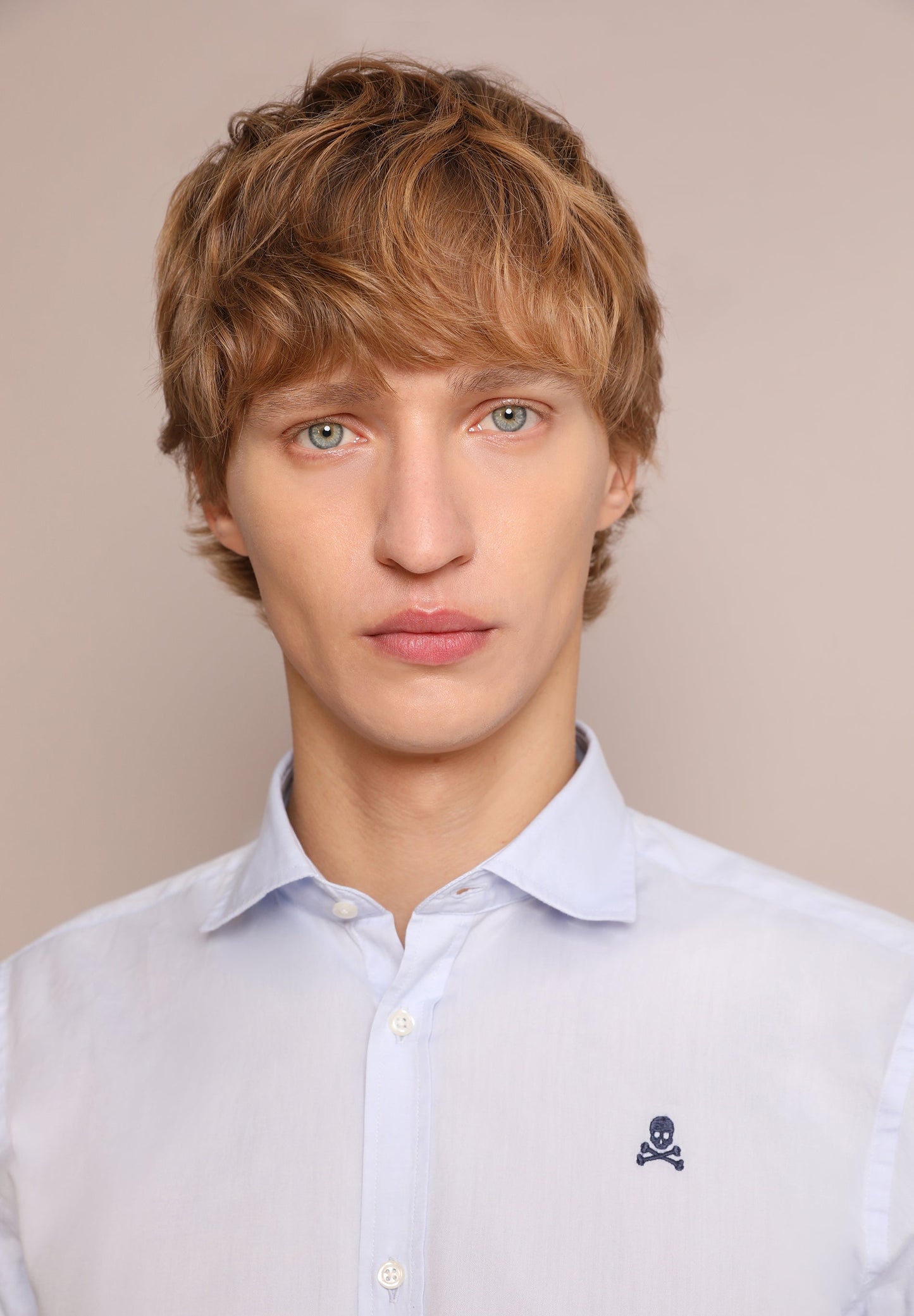 CAMISA VESTIR SLIM FIT CALAVERA