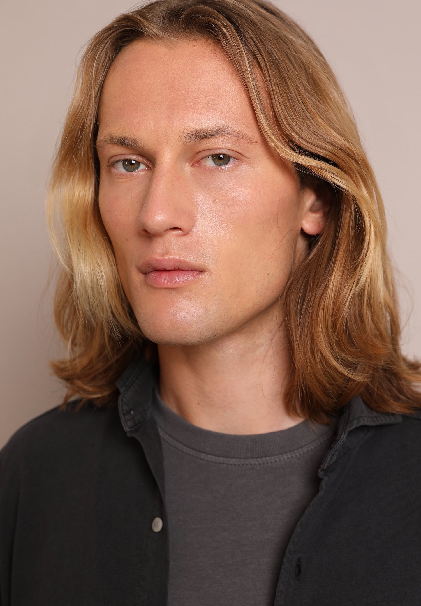 CAMISA TIPO CAMISETA