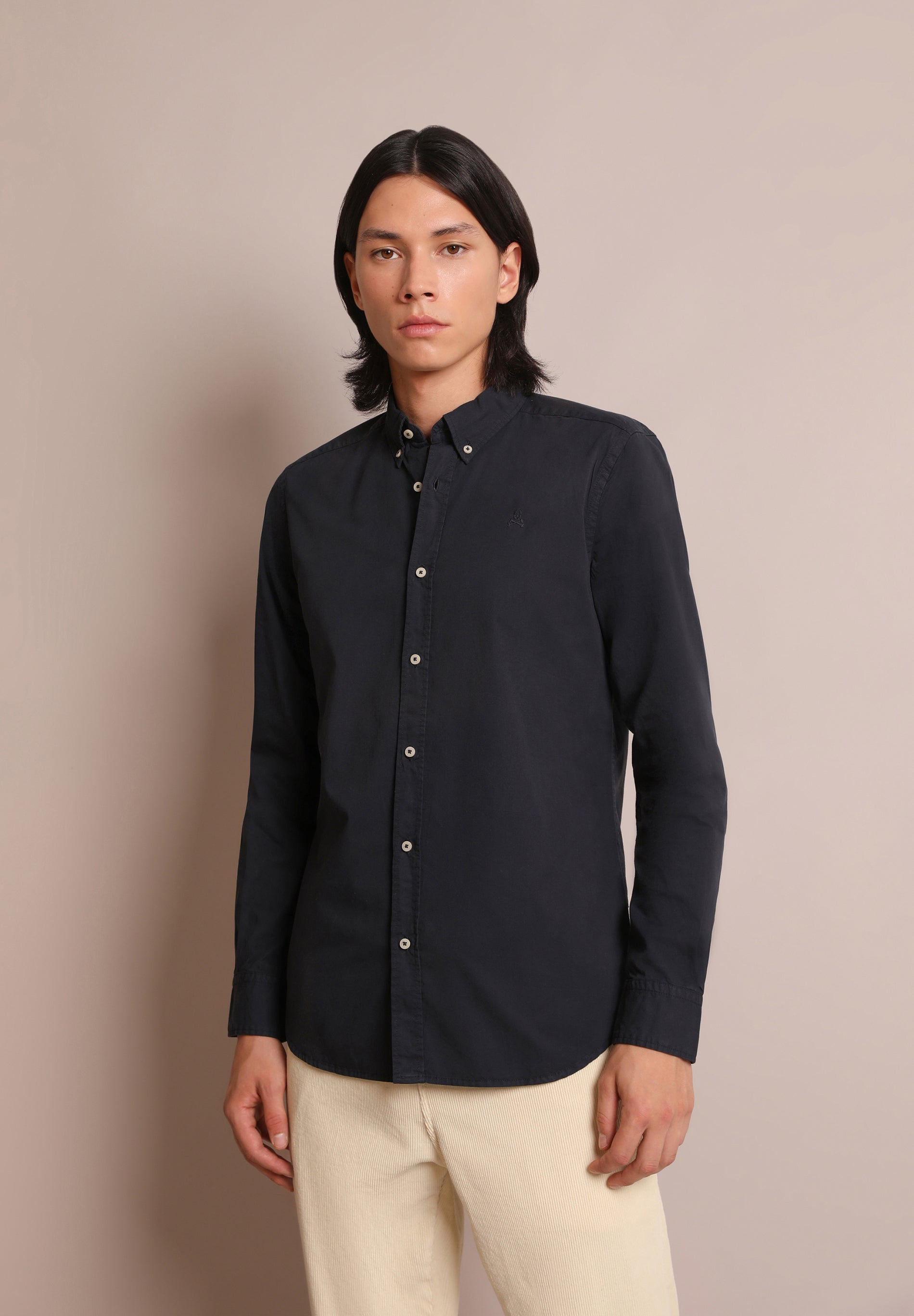 CAMISA CUELLO BOTONES CALAVERA TONO