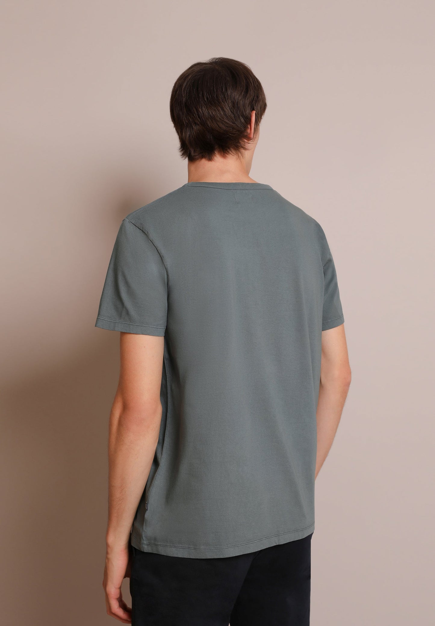 CAMISETA BOLSILLO PARCHE