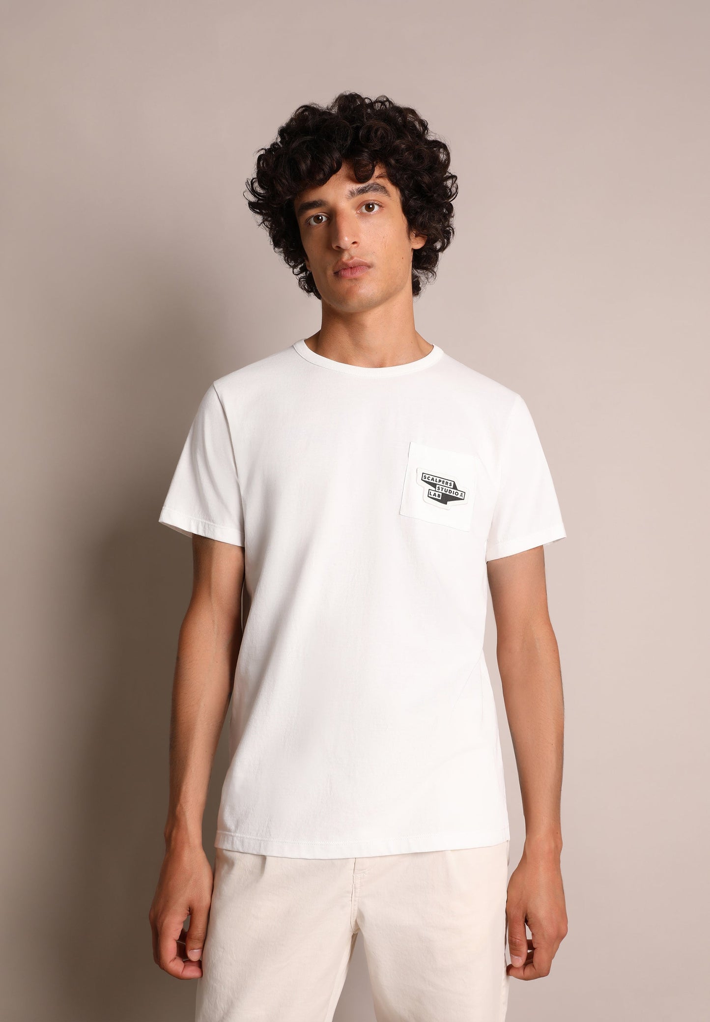 CAMISETA BOLSILLO PARCHE