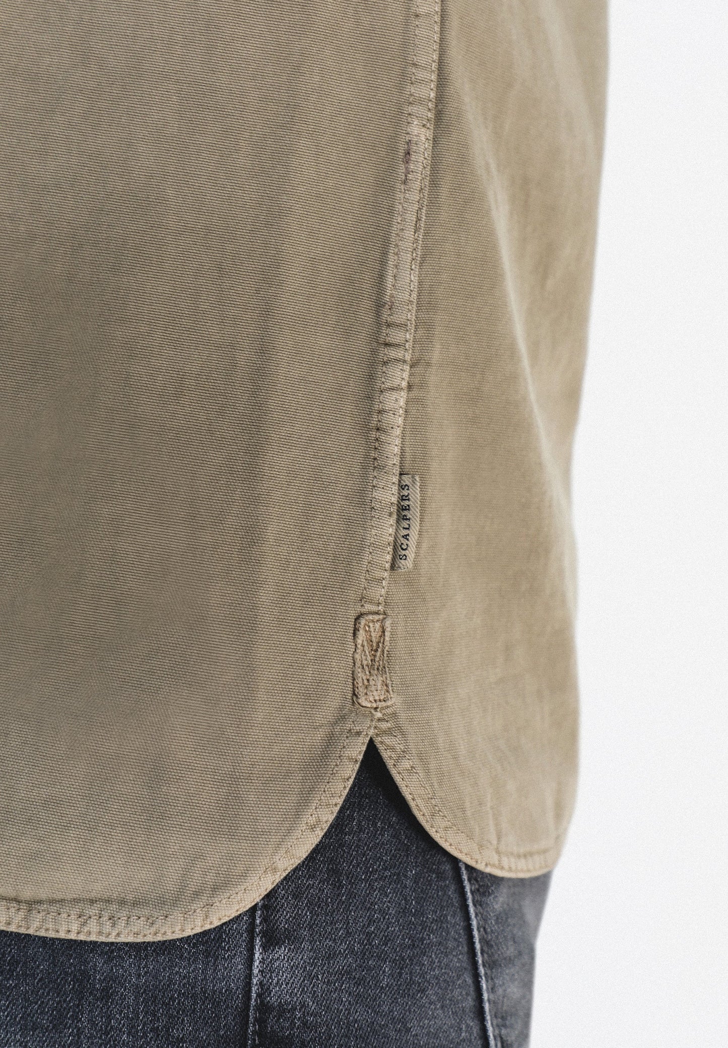 CAMISA BOLSILLO BOTÓN