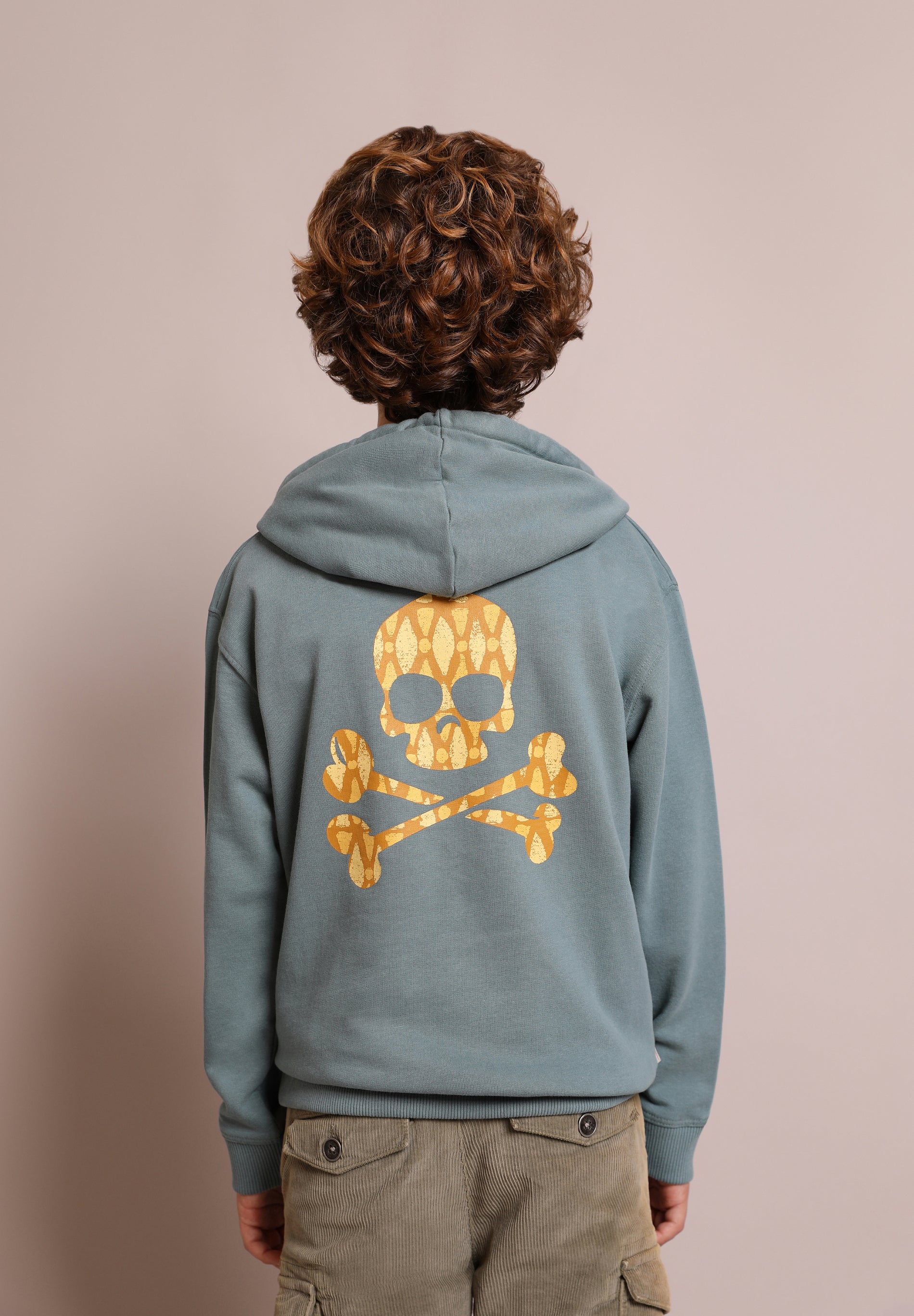 SUDADERA CAPUCHA PRINT TRASERO