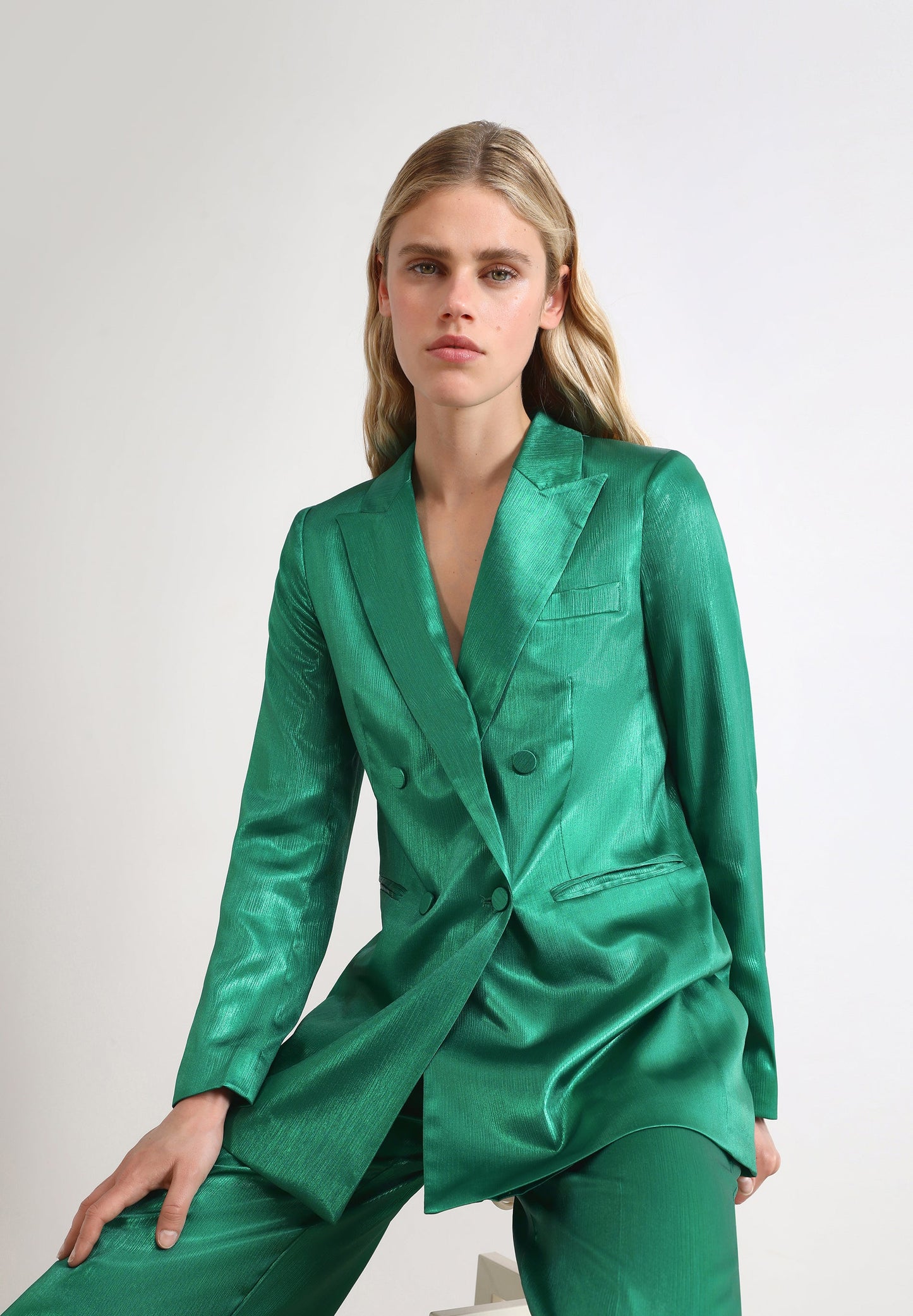 BLAZER CRUZADA SATINADA