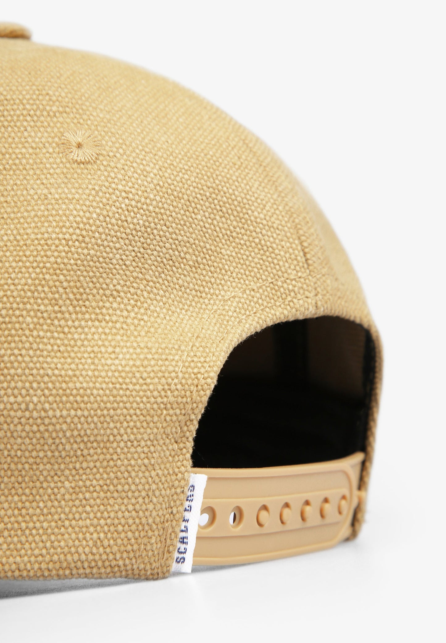 GORRA LOGO BORDADO CONTRASTE