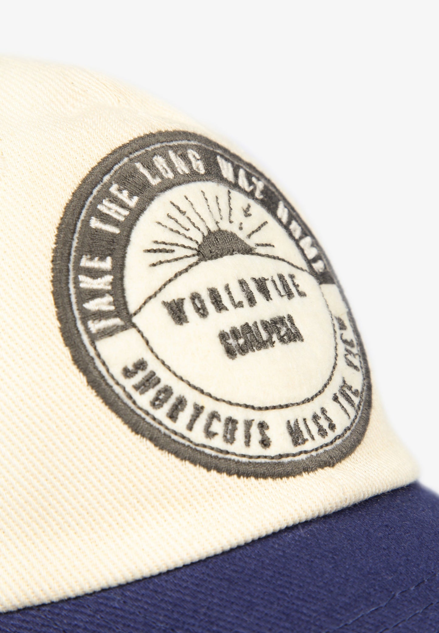 GORRA BICOLOR BORDADO