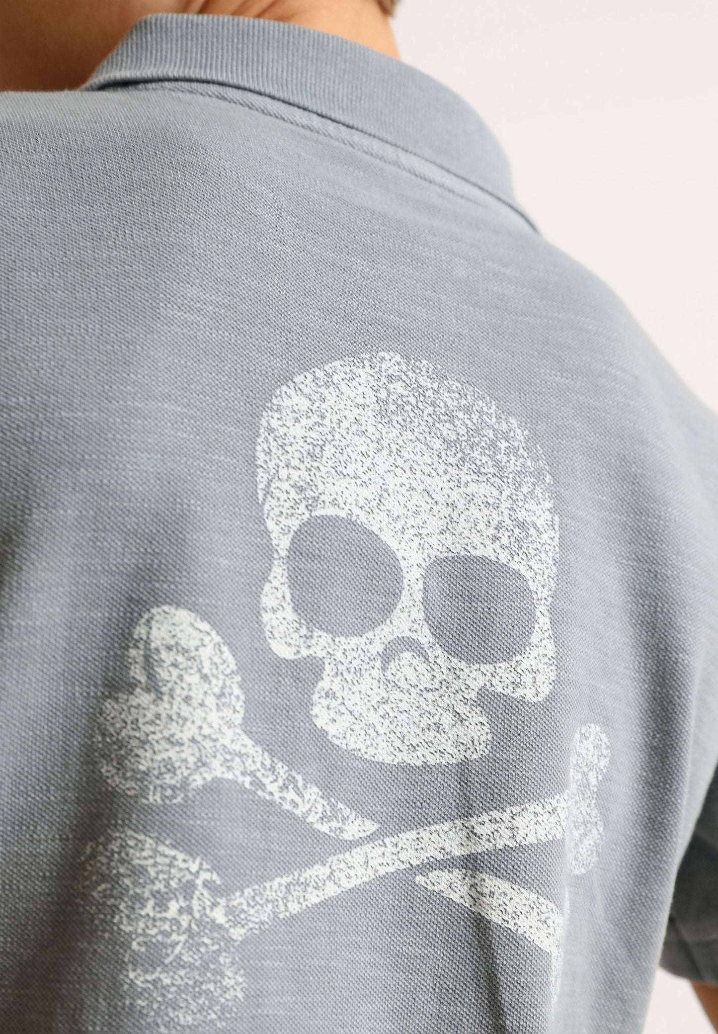 POLO CALAVERA TRASERA
