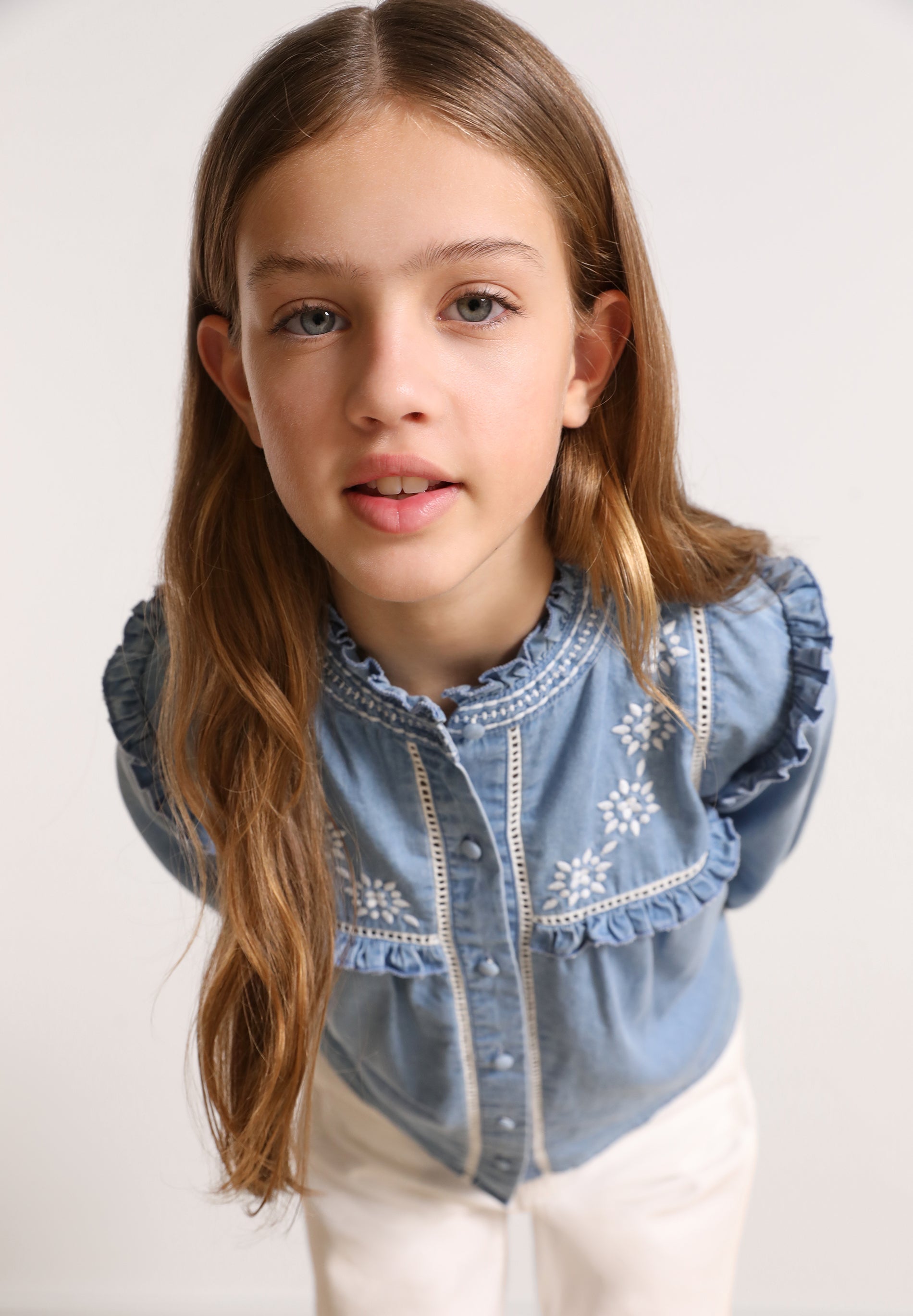 BLUSA DENIM VOLANTE