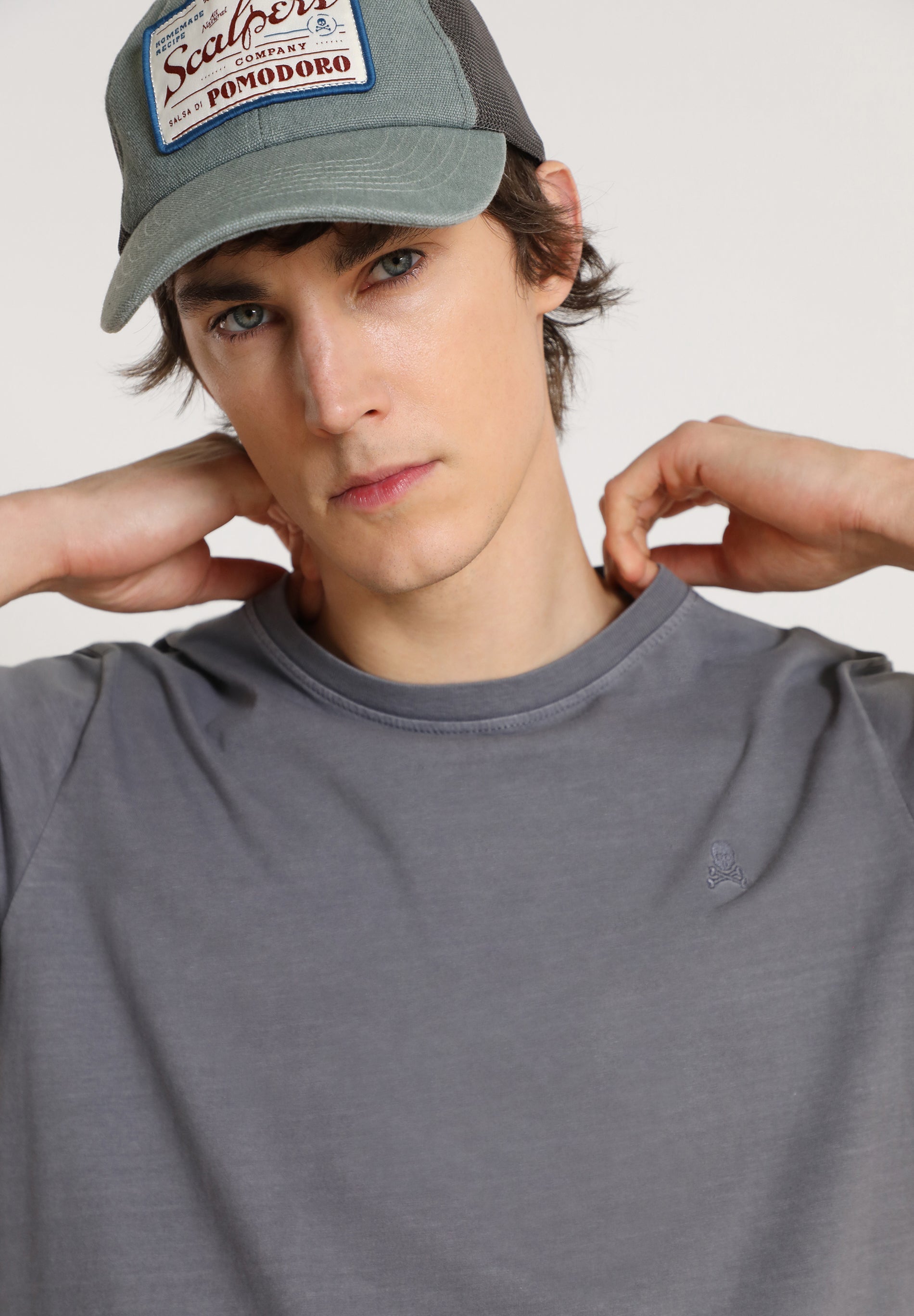 GORRA TRUCKER PARCHE FRONTAL