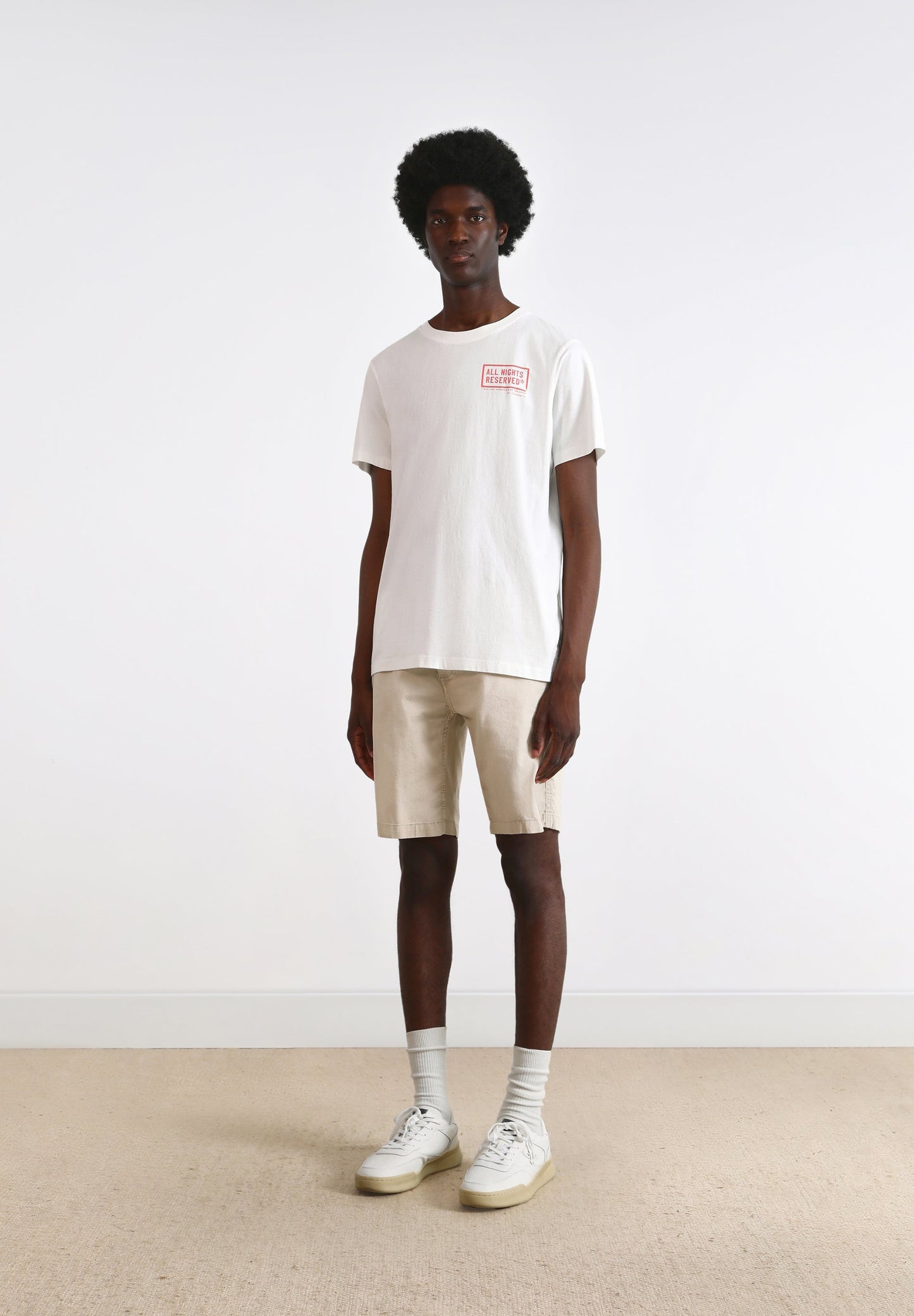 CAMISETA PRINT CONTRASTE