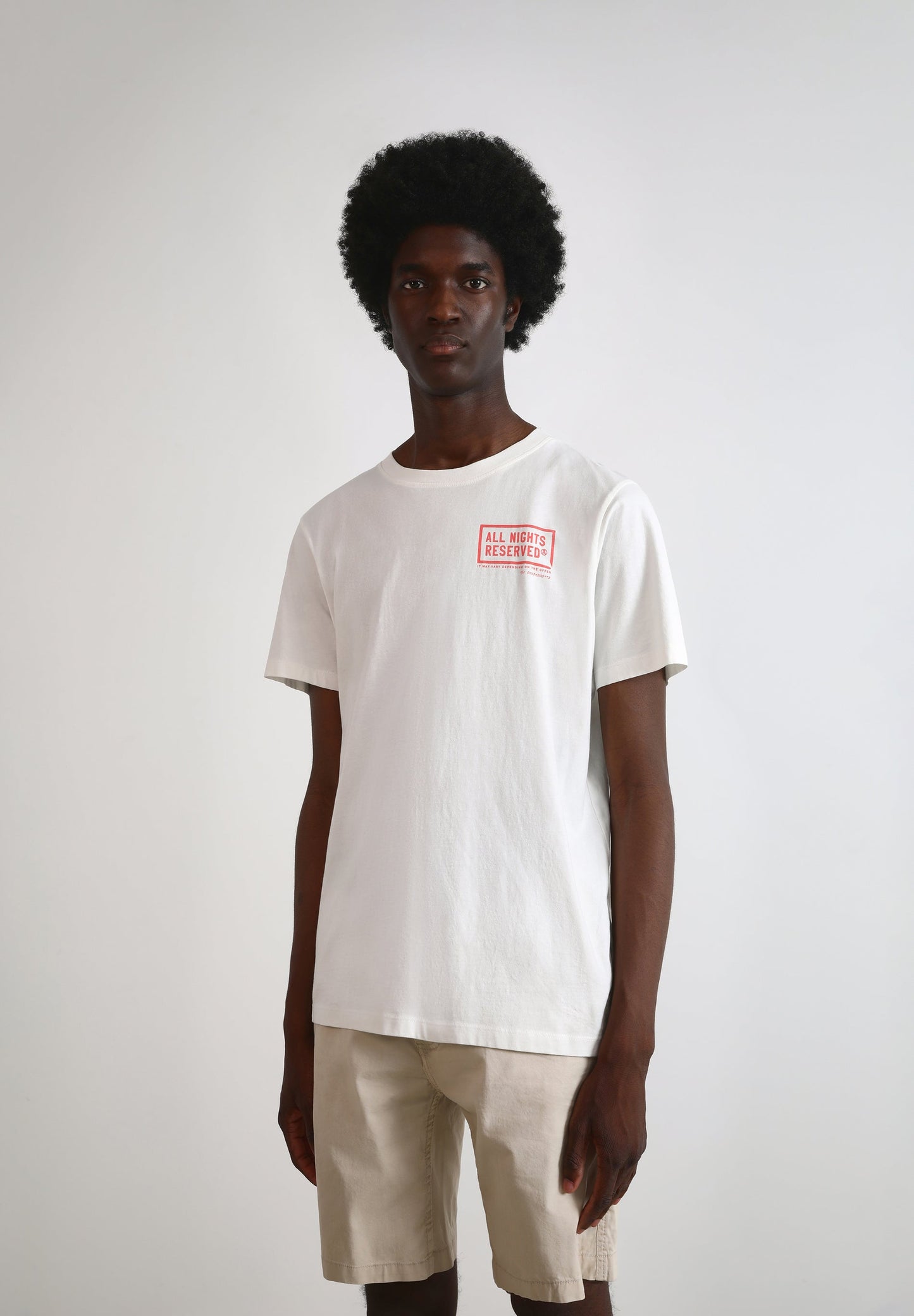 CAMISETA PRINT CONTRASTE