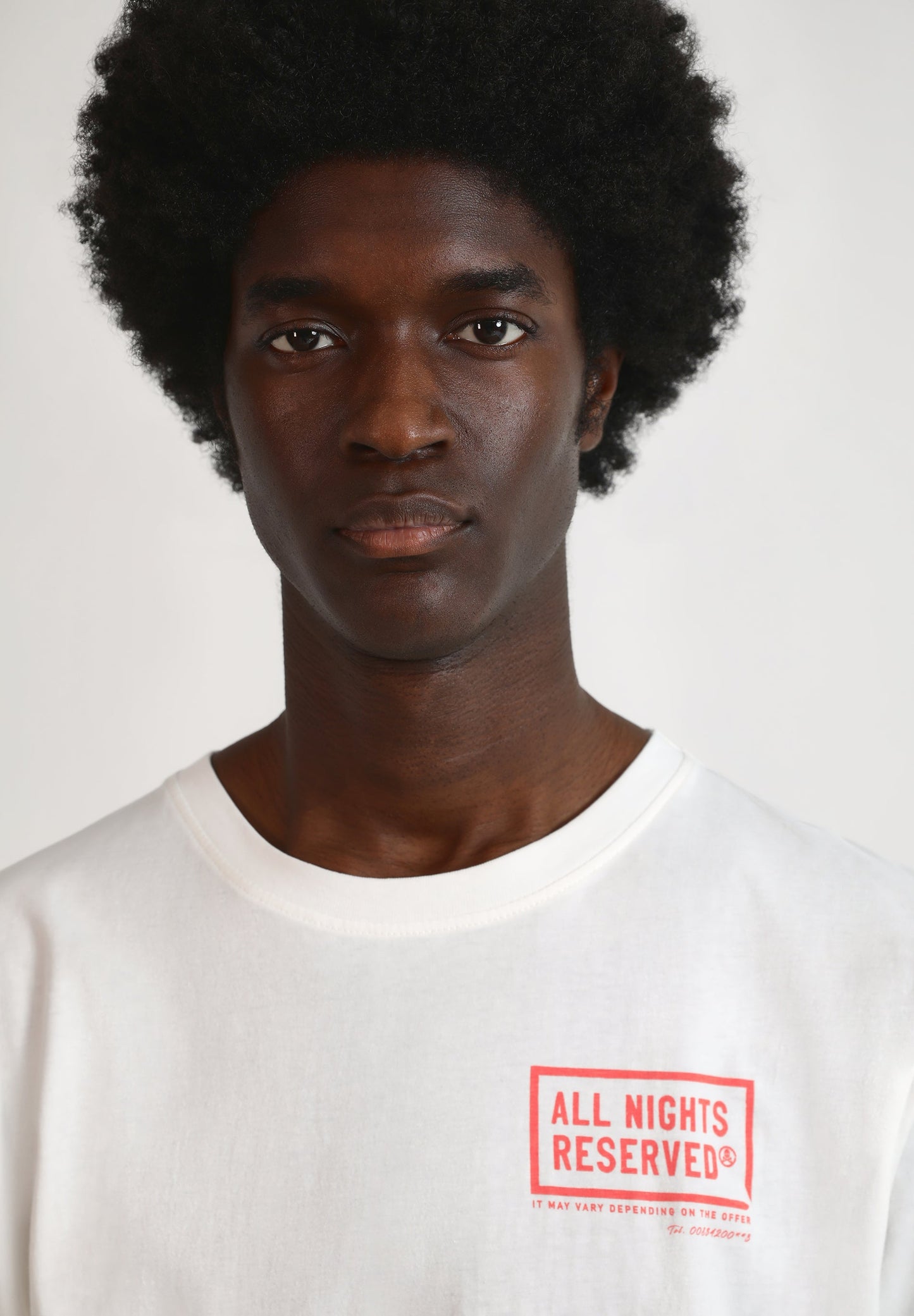 CAMISETA PRINT CONTRASTE