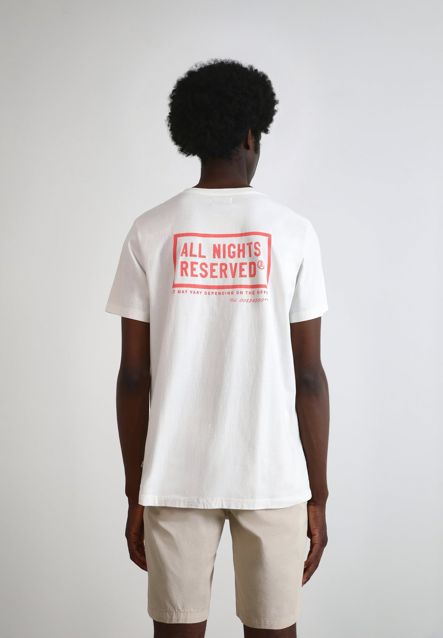 CAMISETA PRINT CONTRASTE