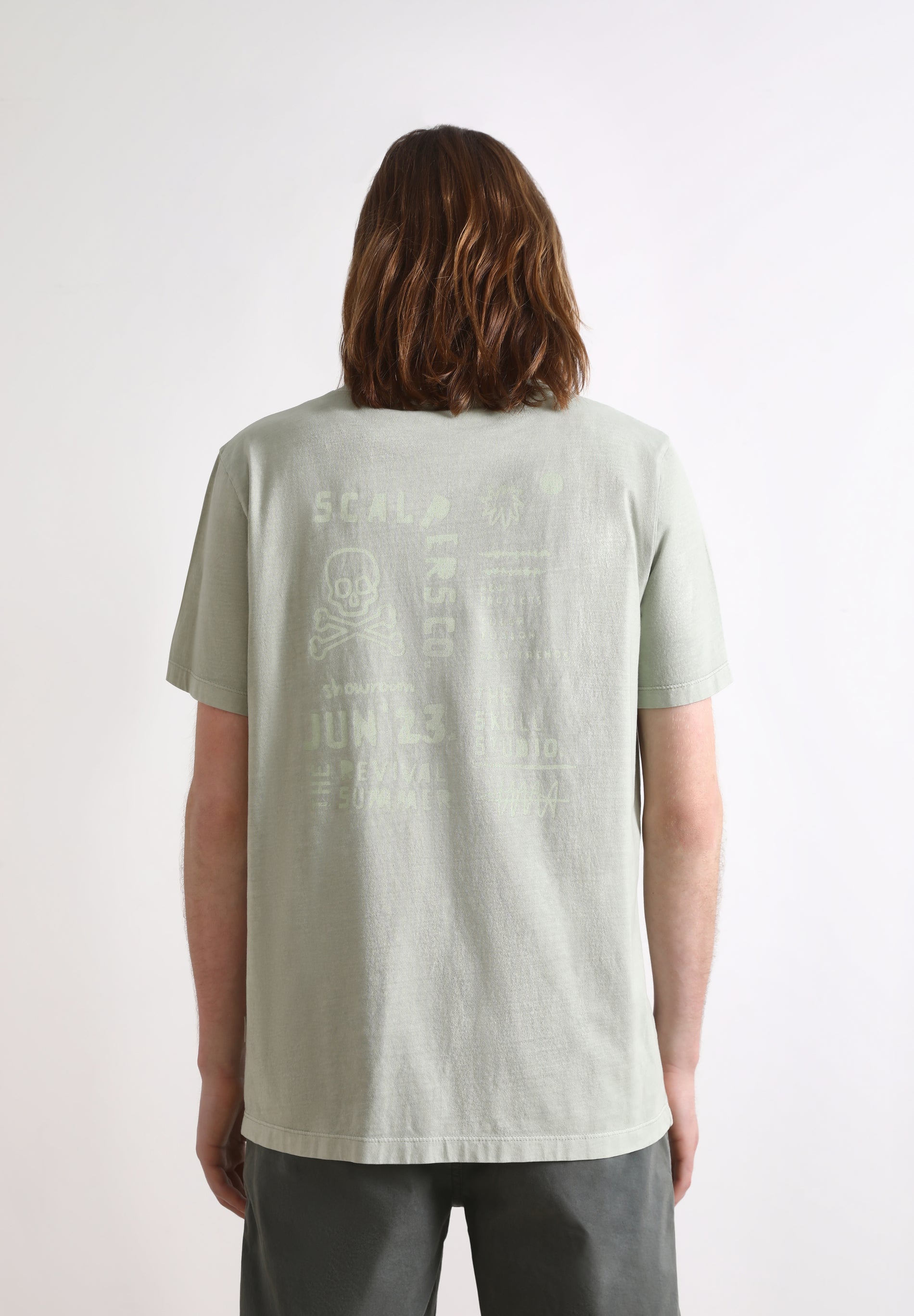 CAMISETA TEXTO TRASERO