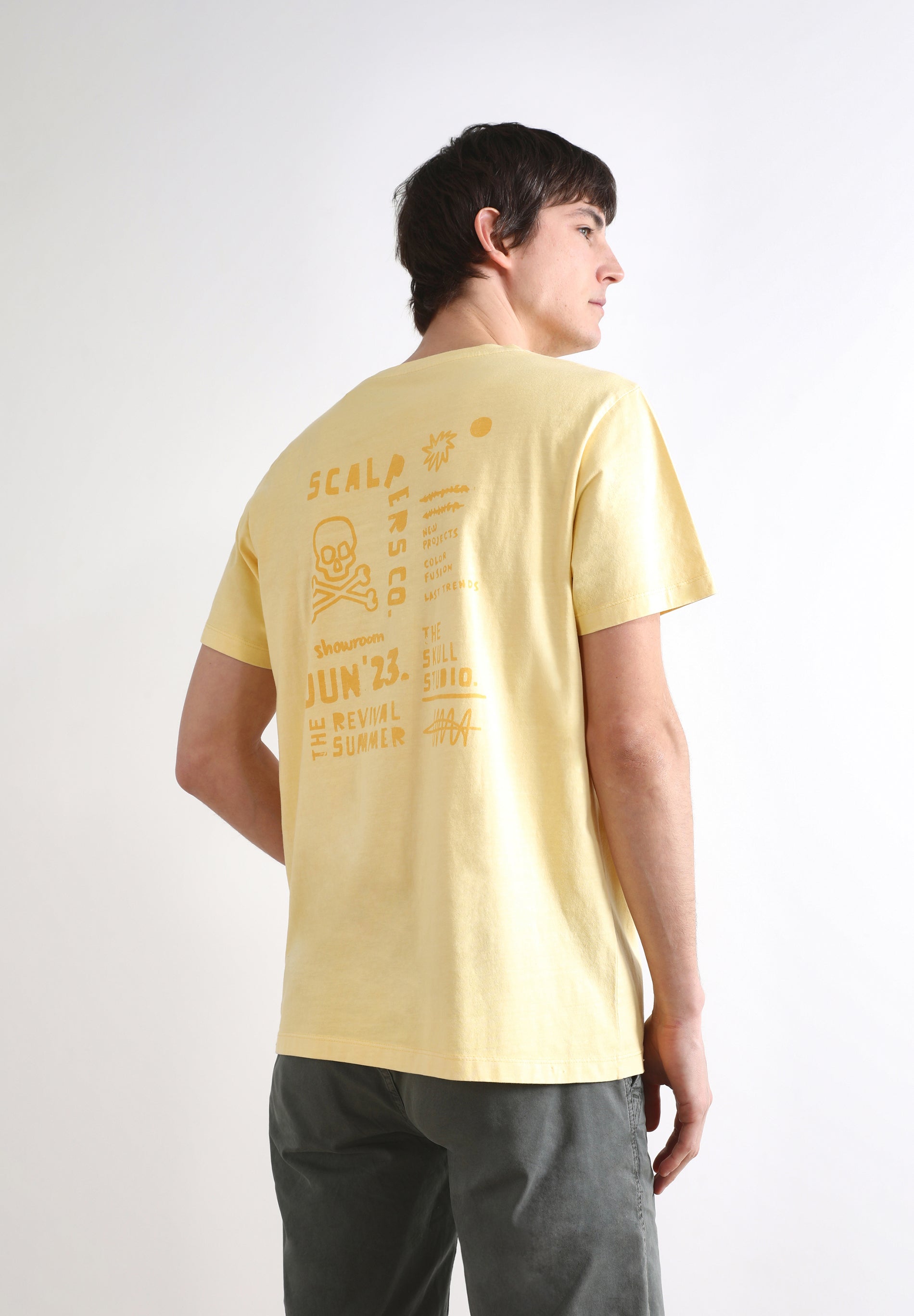 CAMISETA TEXTO TRASERO