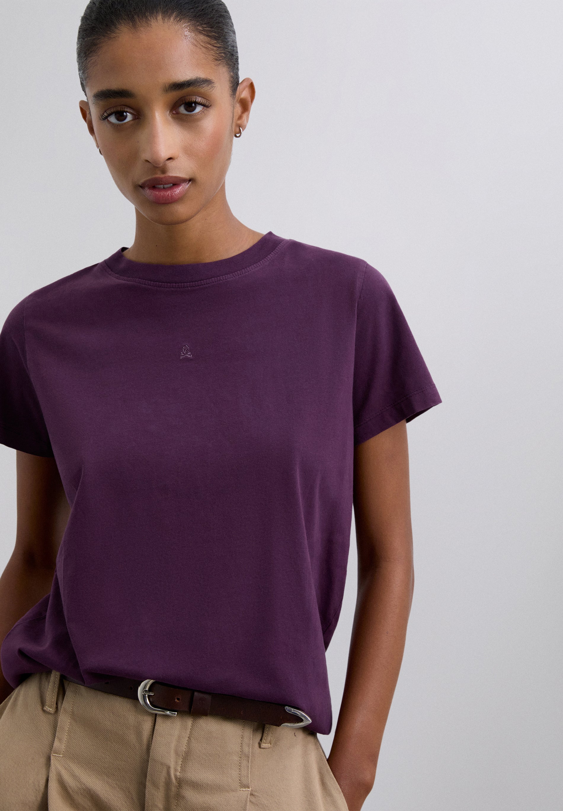 POLERA BÁSICA CALAVERA